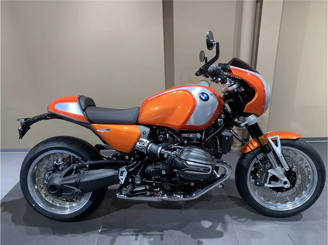 BMW R 12