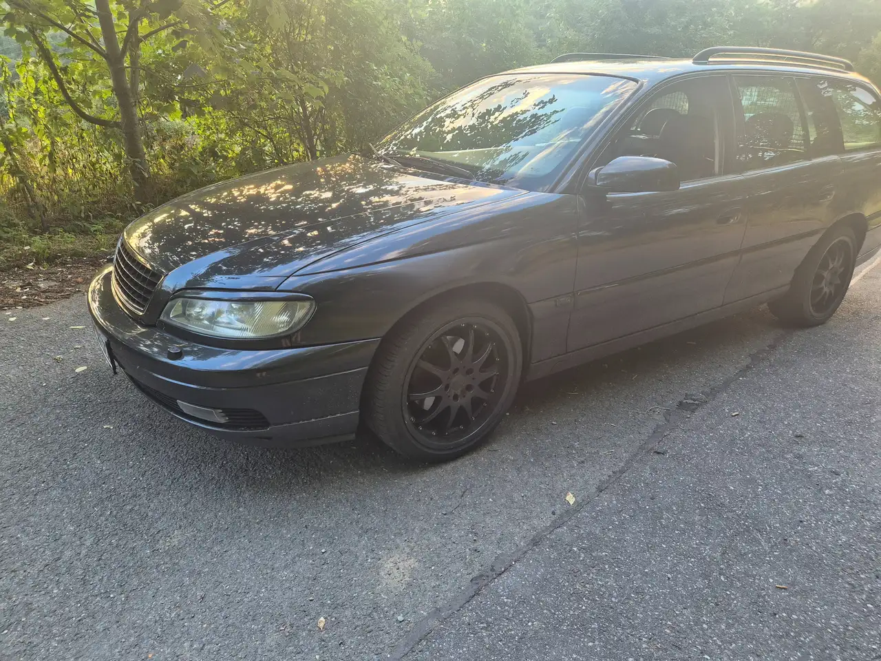 Opel Omega Caravan 2.5 V6, foto 2