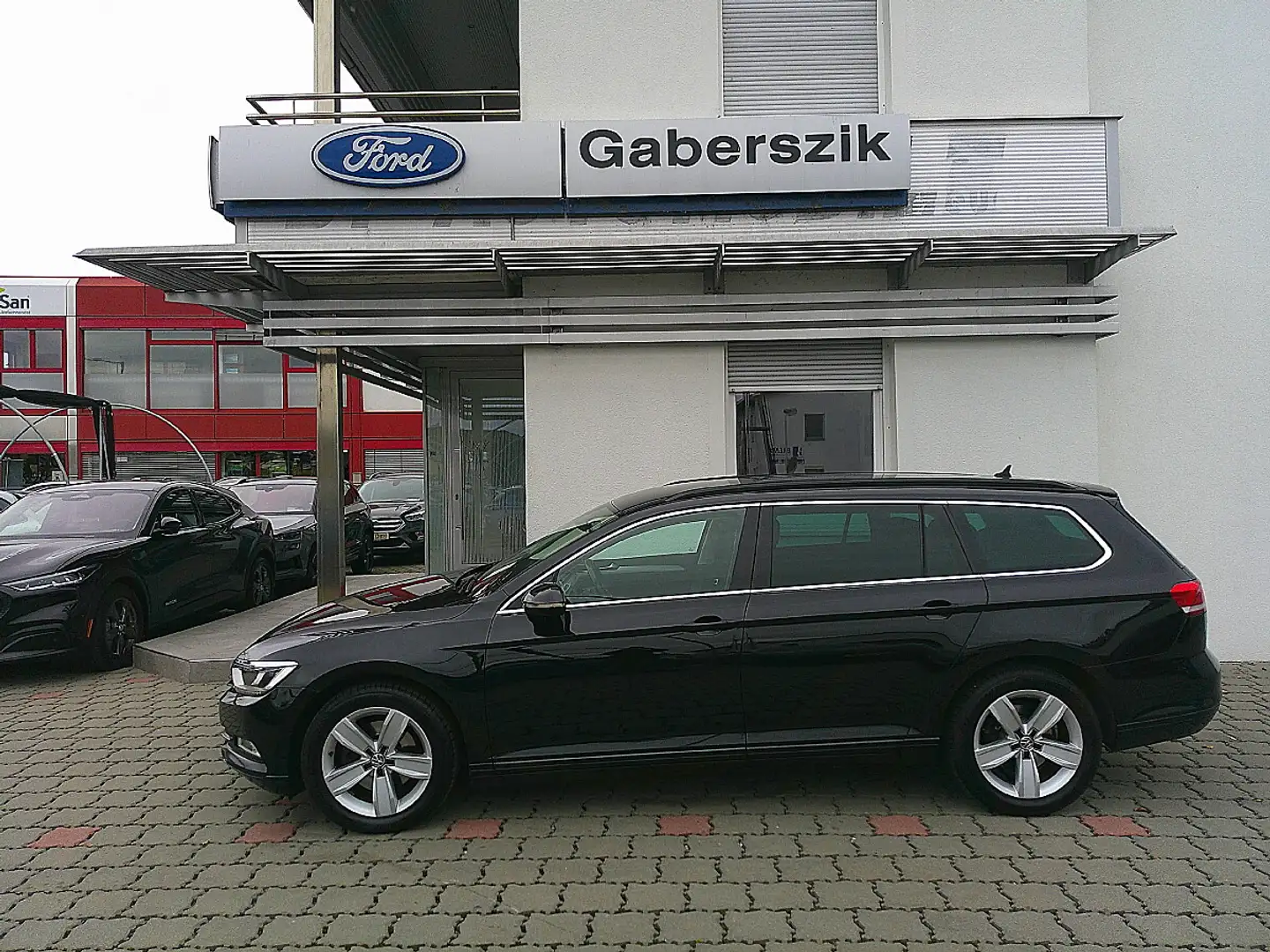 Volkswagen Passat Variant Comfortline 2,0 TDI DSG Schwarz - 2