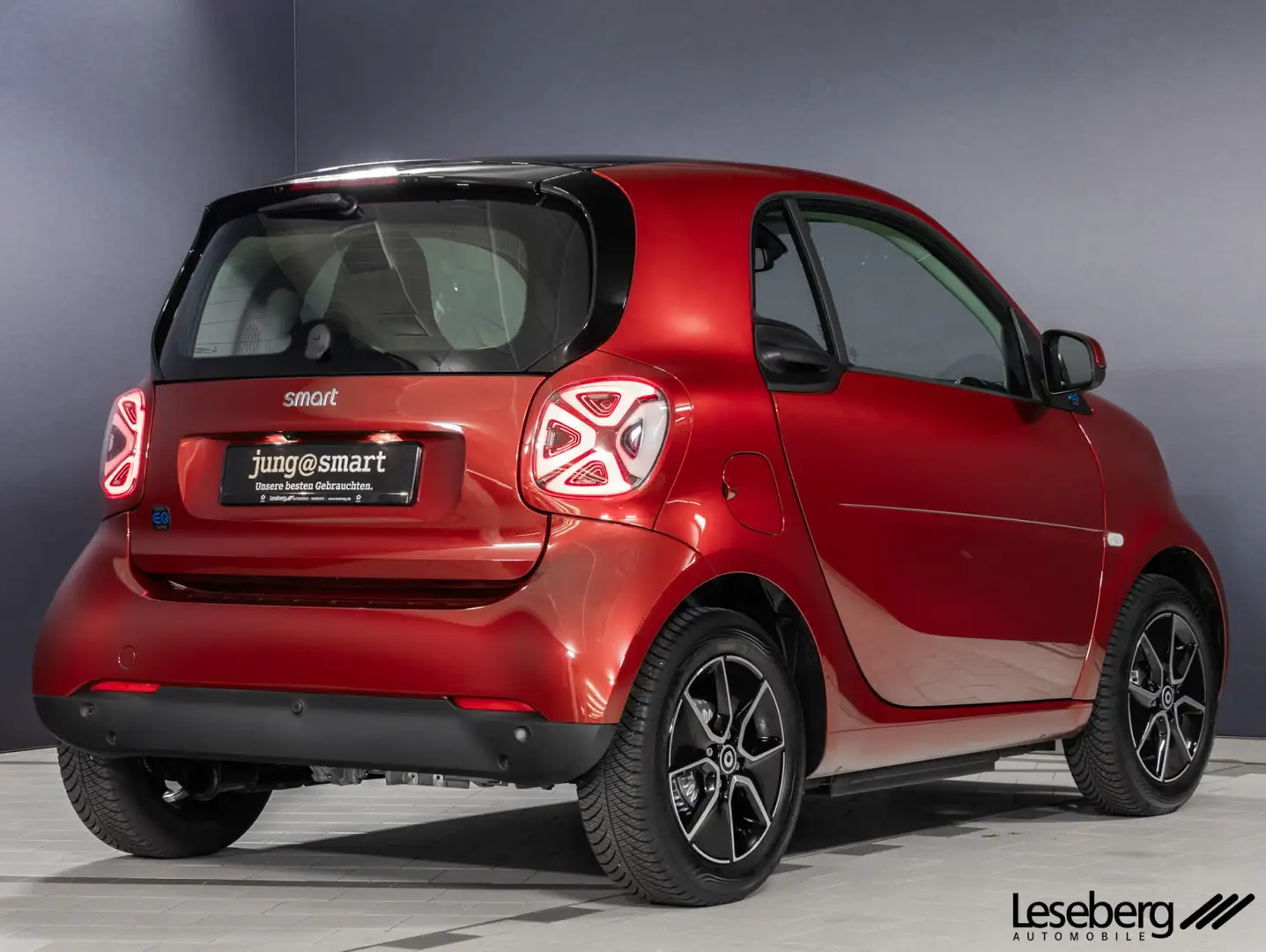smart forTwo EQ fortwo passion coupé LED/Pano/Kamera/22kW/DAB Red - 2