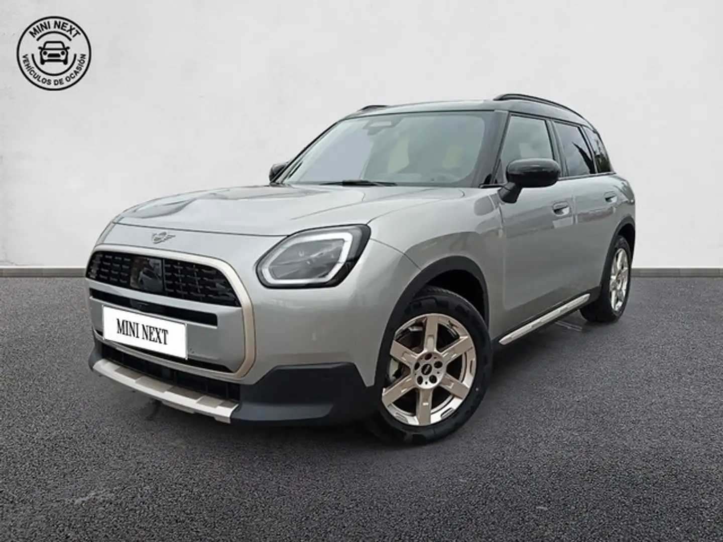 MINI One D Countryman Essential Zilver - 1