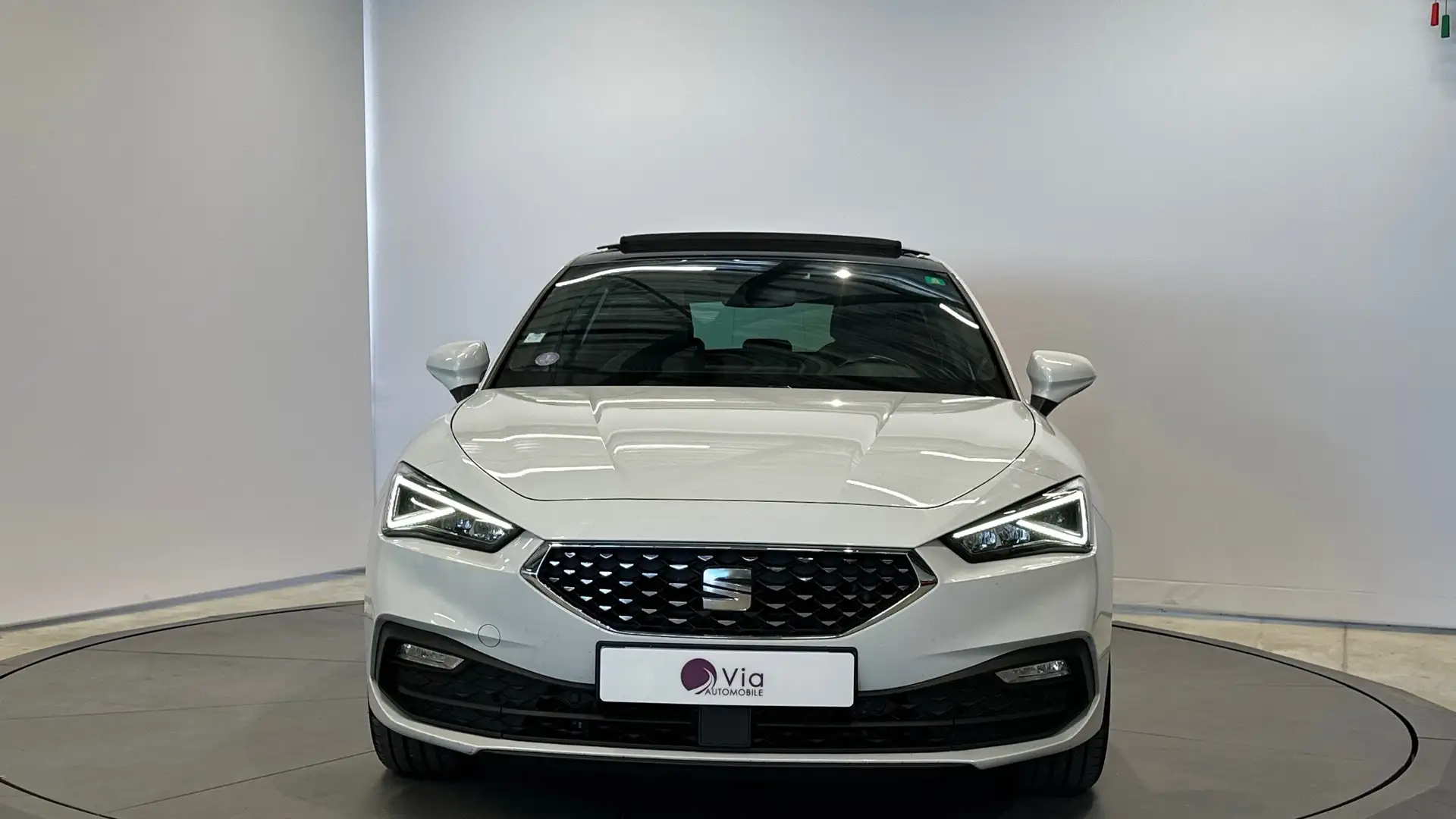 SEAT Leon 1.5 eTSI 150 DSG7 Xcellence Blanc - 2