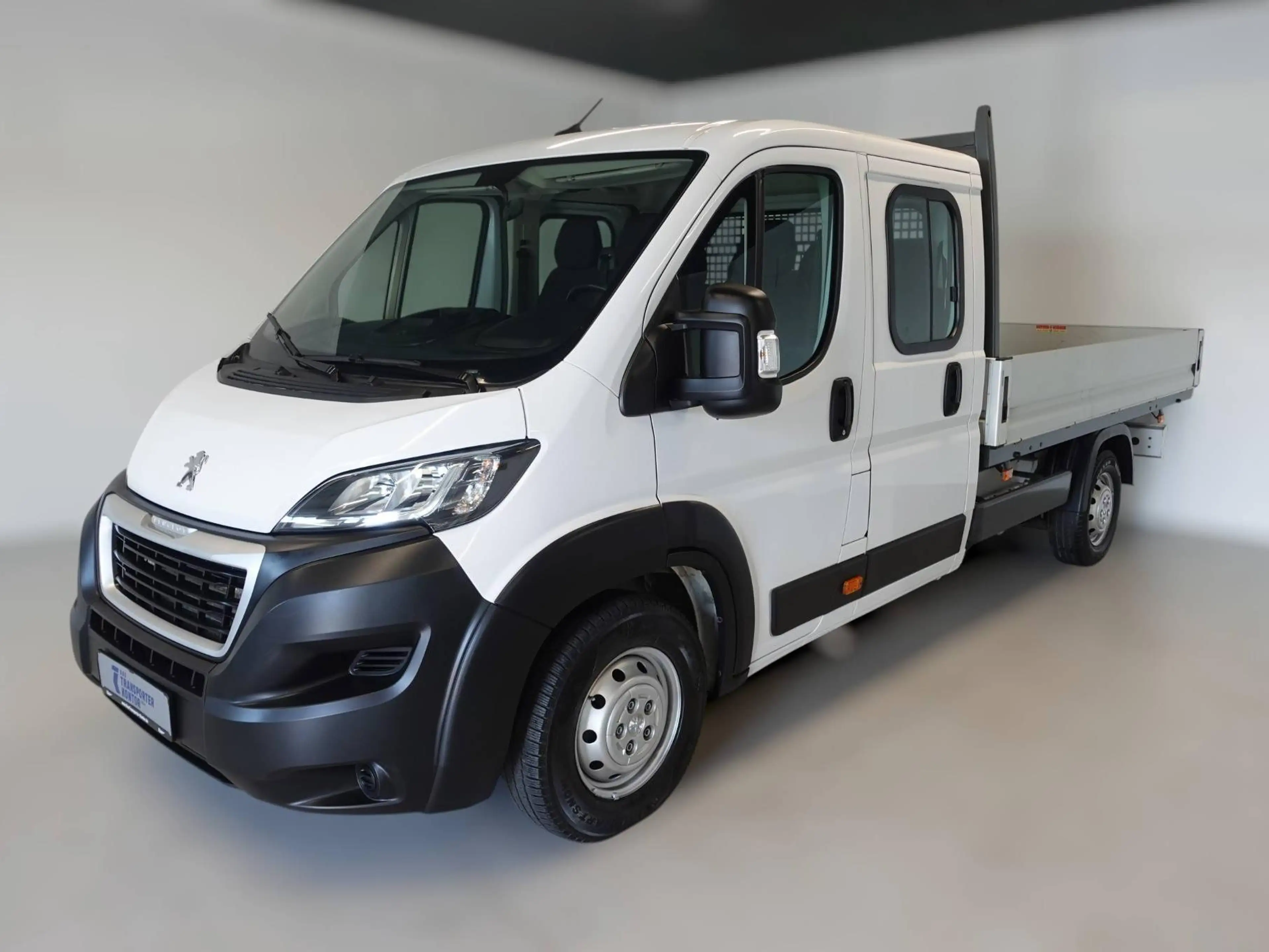 Peugeot Boxer 435 L4 BlueHDi 140 AHK Klima 7 Sitz Pritsche TÜV Neu