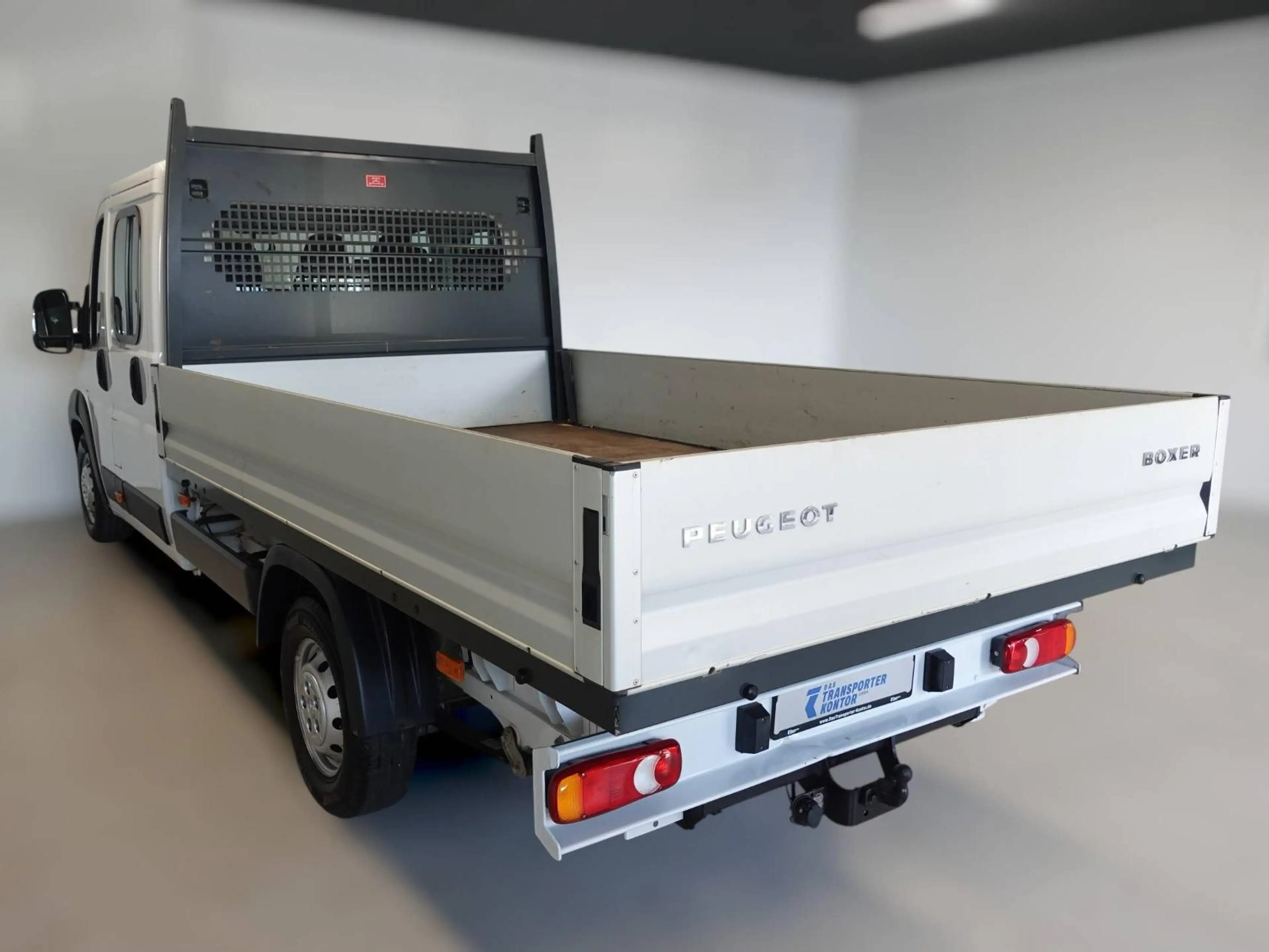 Peugeot Boxer 435 L4 BlueHDi 140 AHK Klima 7 Sitz Pritsche TÜV Neu — photo 8