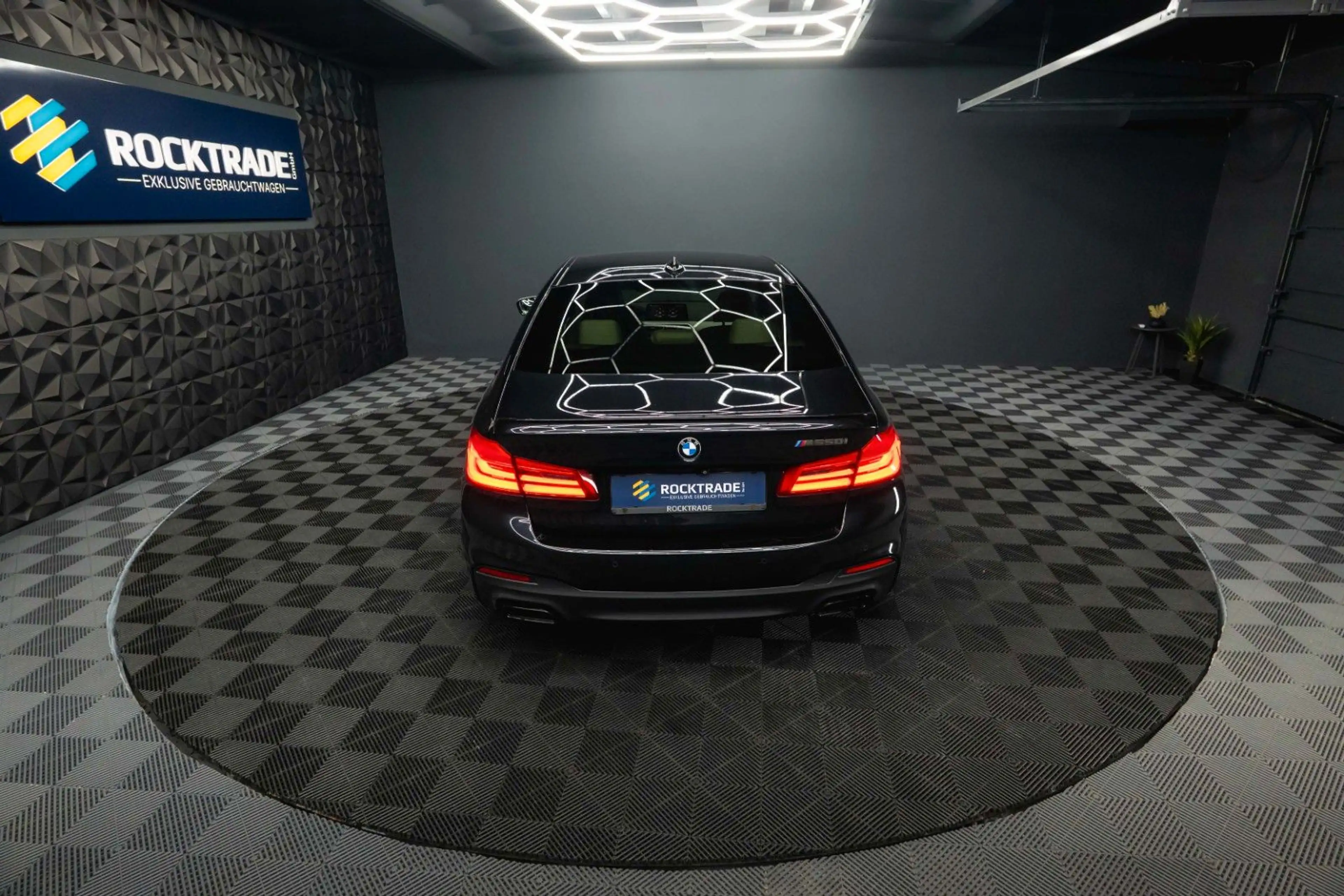 BMW 550 i xDrive Shadow Line | ACC | Massage | LED — photo 14