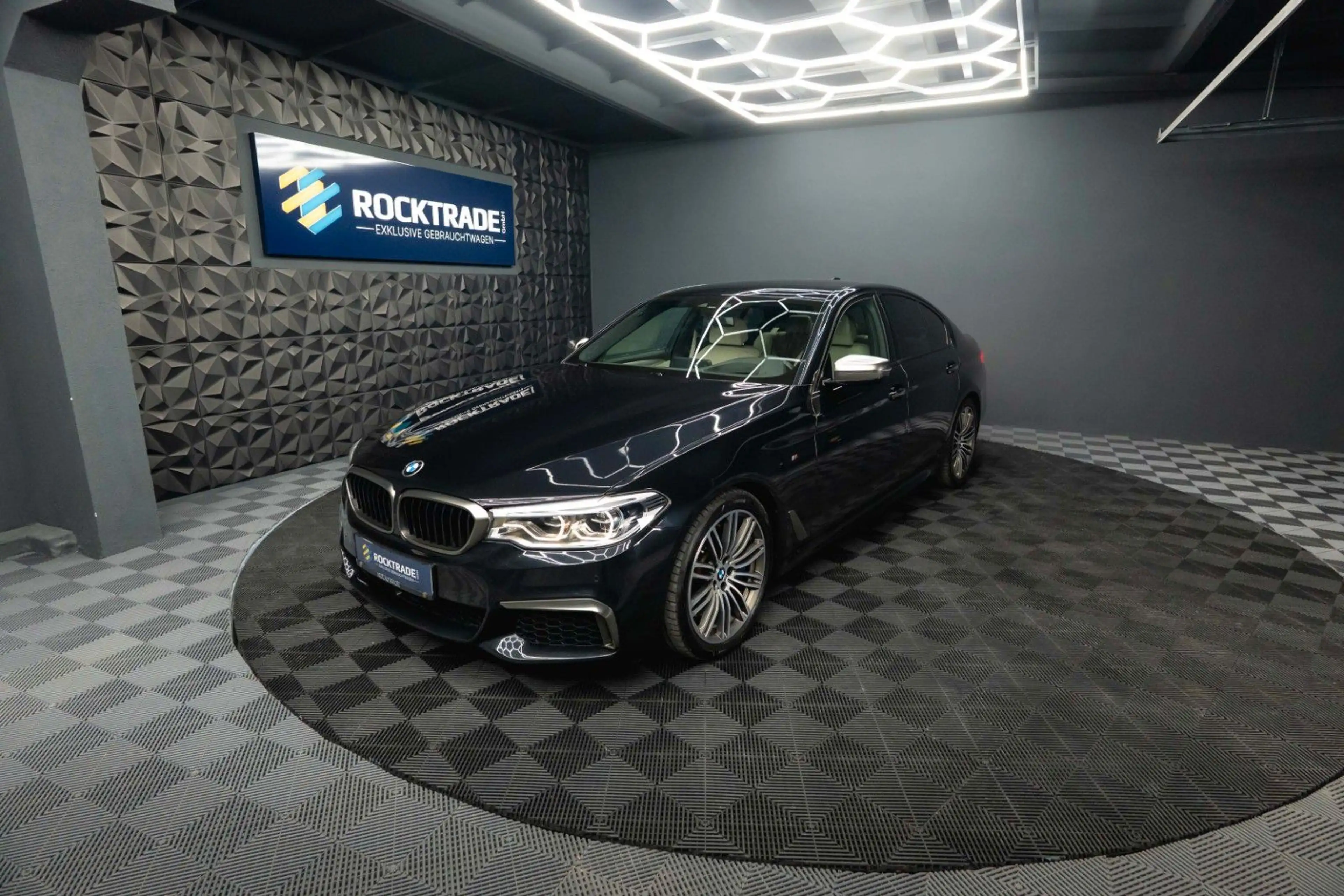 BMW 550 i xDrive Shadow Line | ACC | Massage | LED