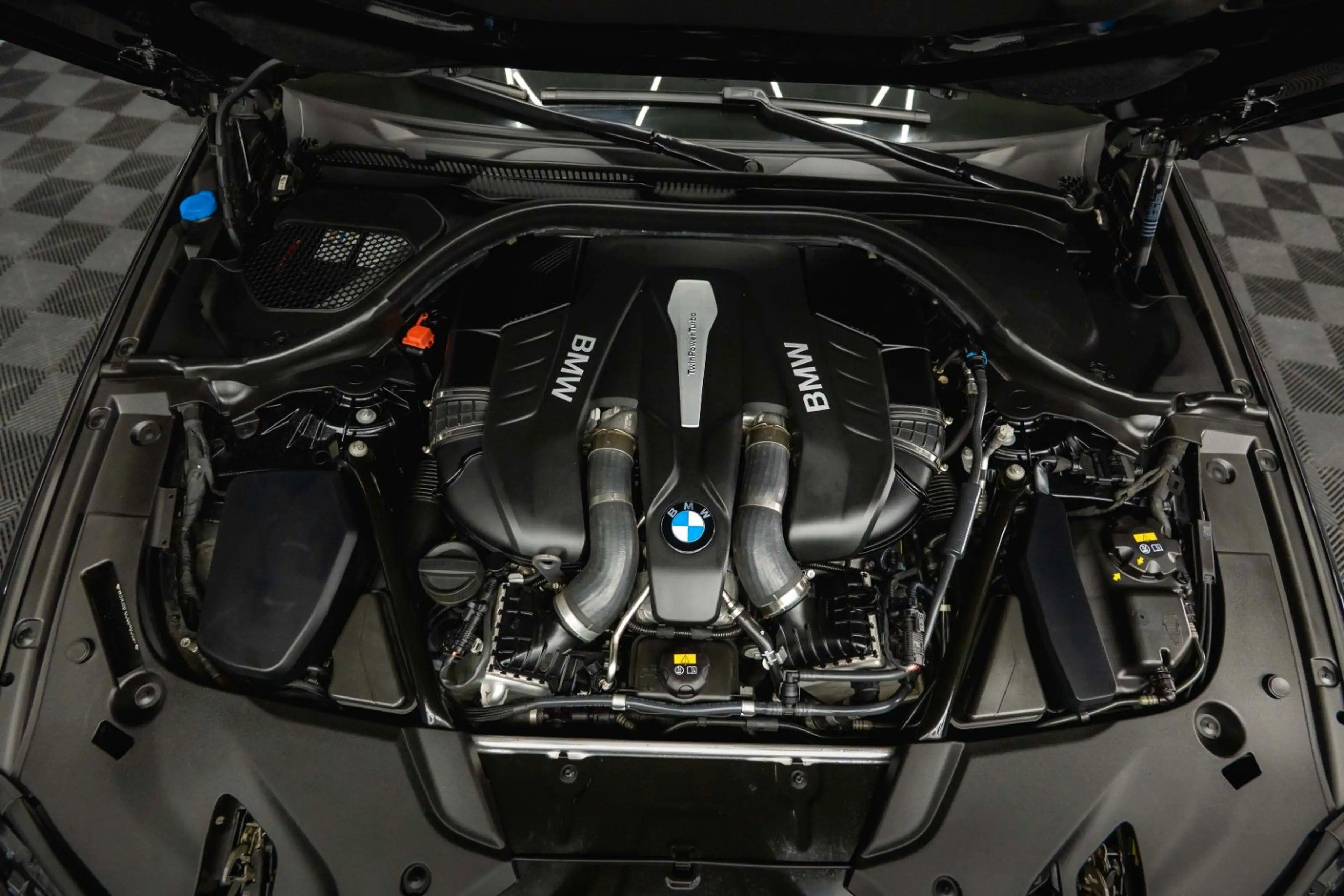 BMW 550 i xDrive Shadow Line | ACC | Massage | LED — photo 5