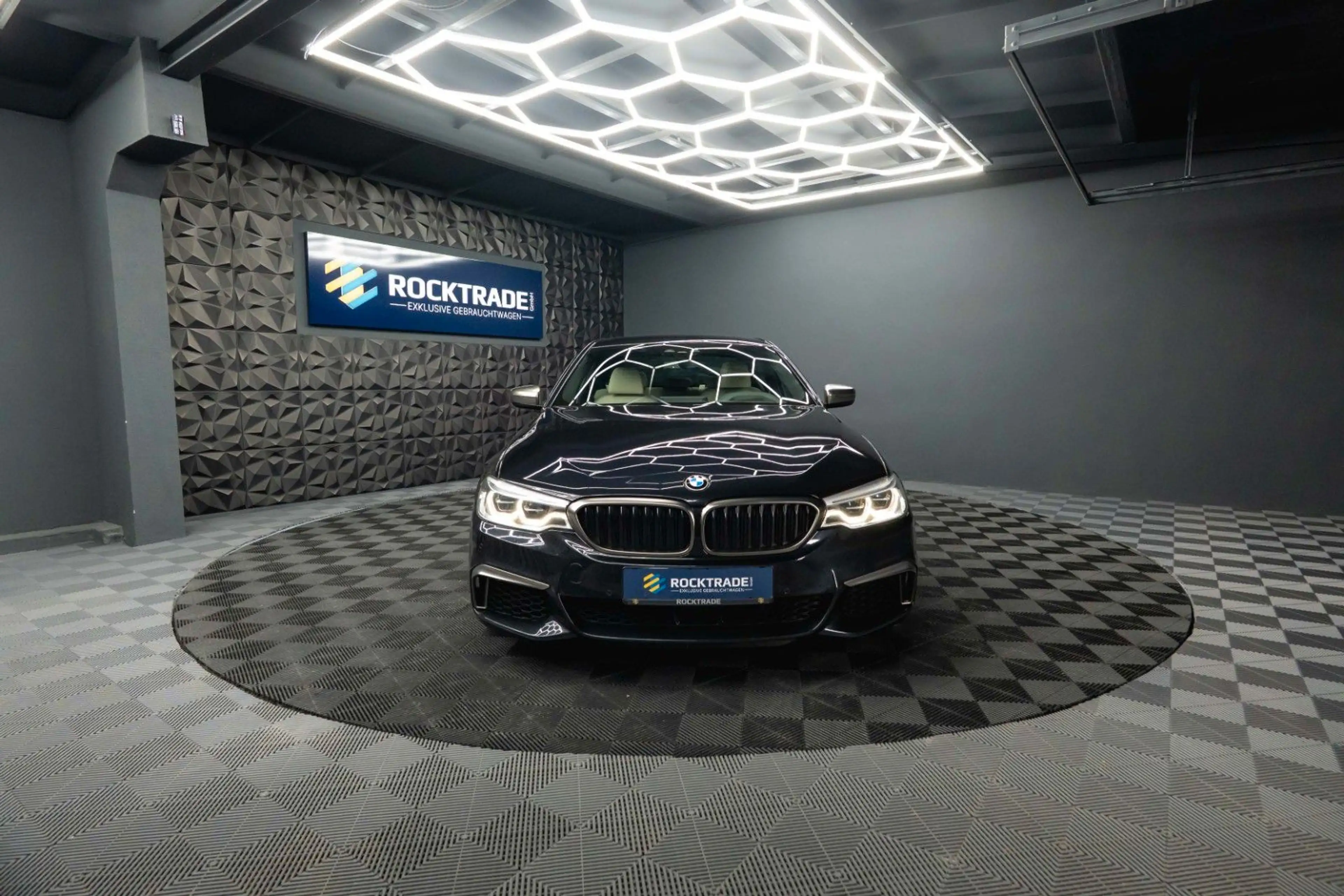 BMW 550 i xDrive Shadow Line | ACC | Massage | LED — photo 3