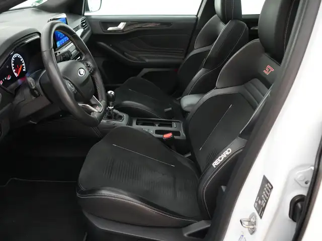 Ford Focus view 4