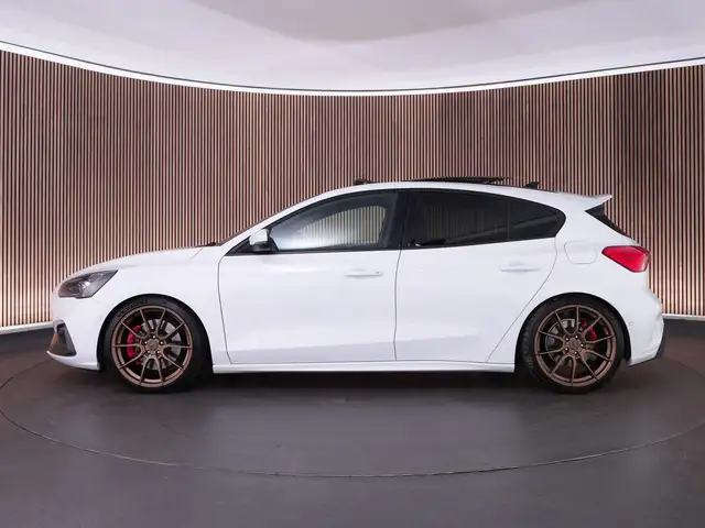 Ford Focus view 11
