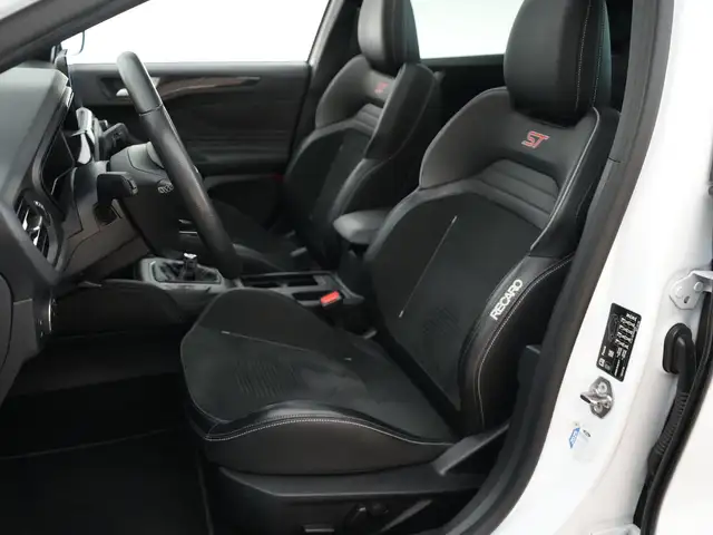 Ford Focus view 5