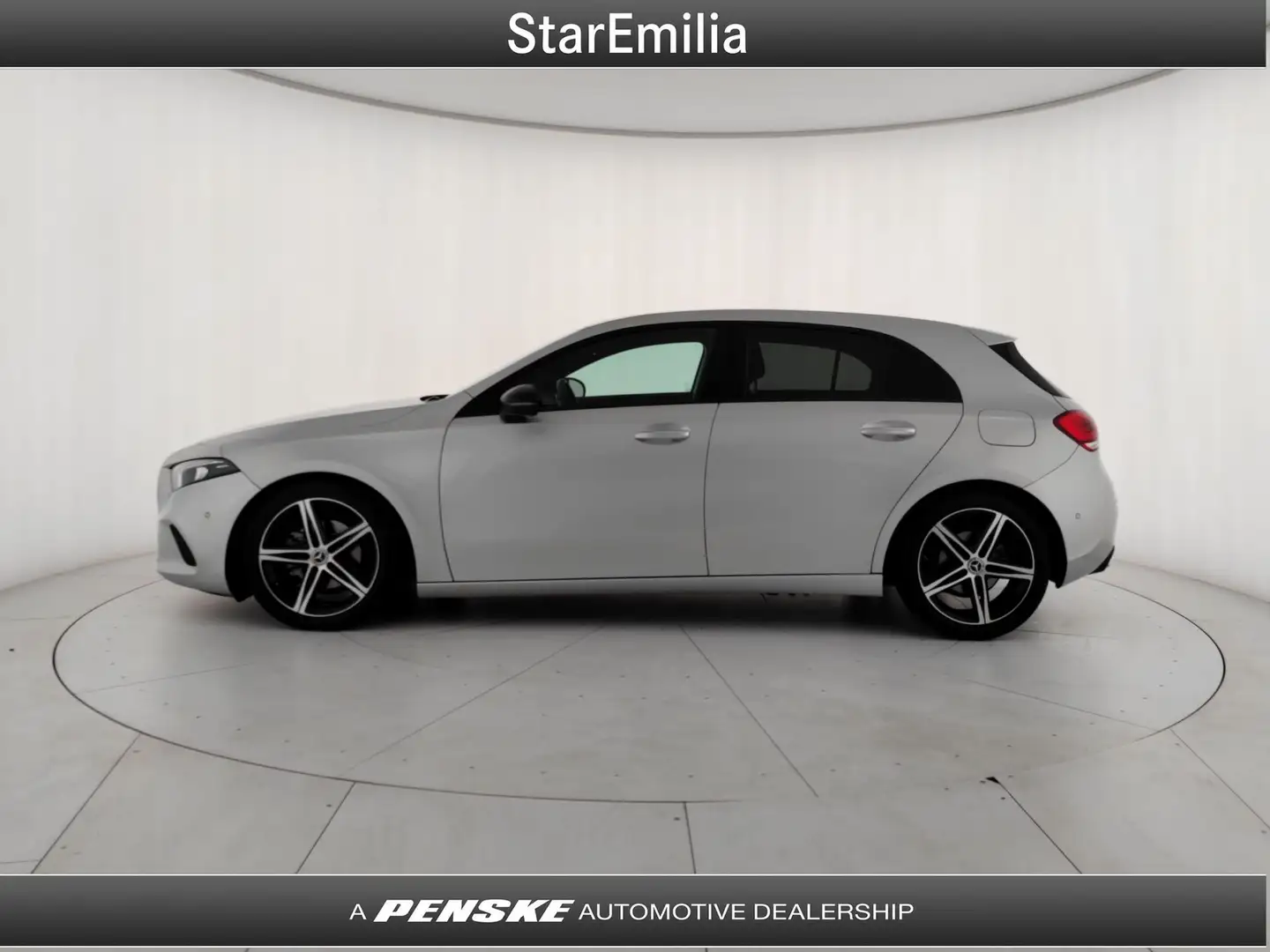 Mercedes-Benz A 180 A 180 d Automatic Premium Argento - 2