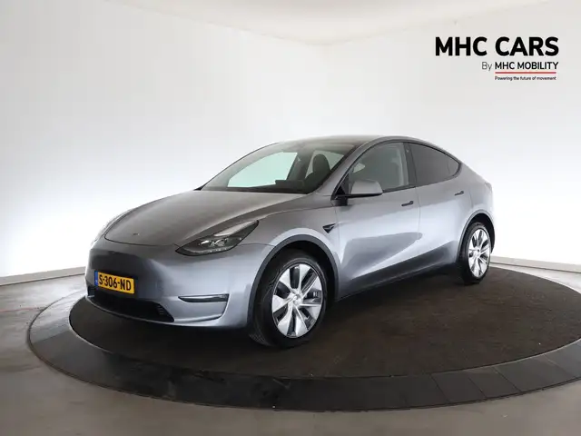 Tesla Model Y Long Range AWD 75 kWh | Afn. Trekhaak | Camera | N