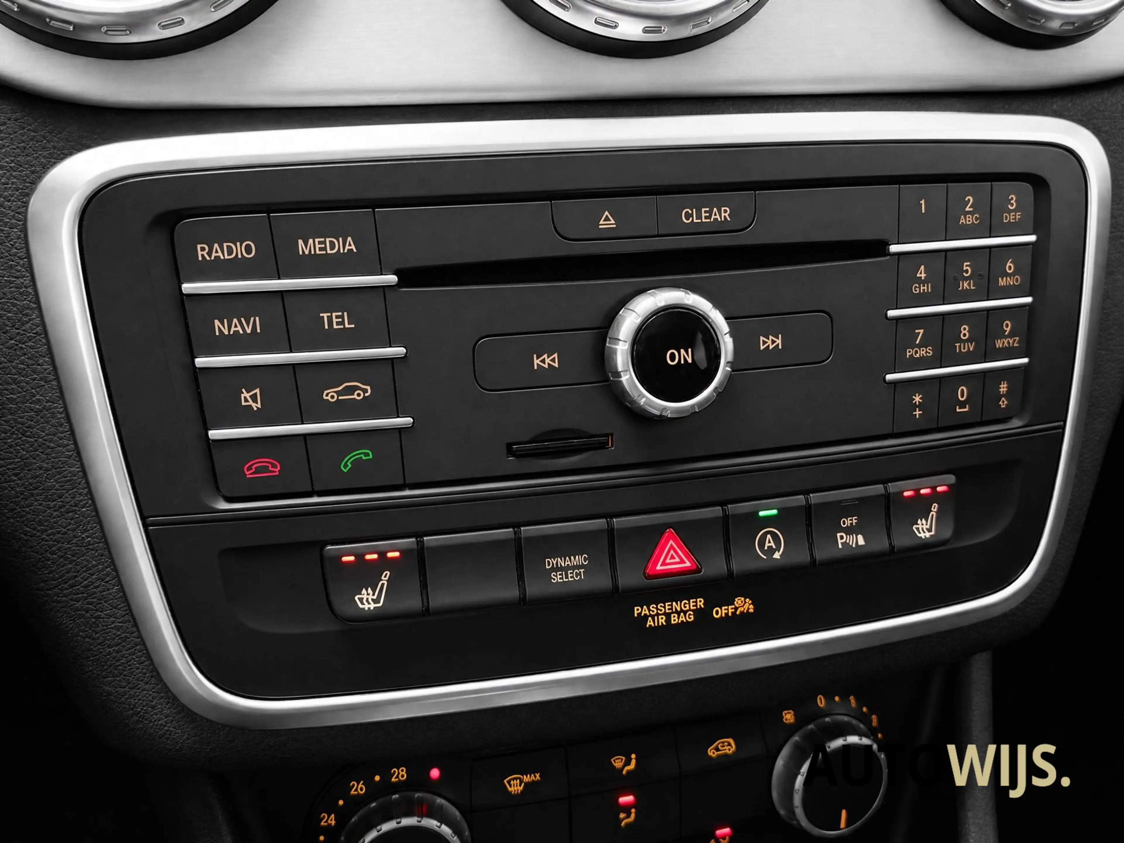 Mercedes-Benz GLA 200 Premium Plus|156PK|AMG|NAVI|CAMERA|FACELIFT|LED| — photo 17