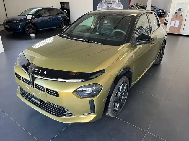 Lancia Ypsilon Hybrid e-DCT LX