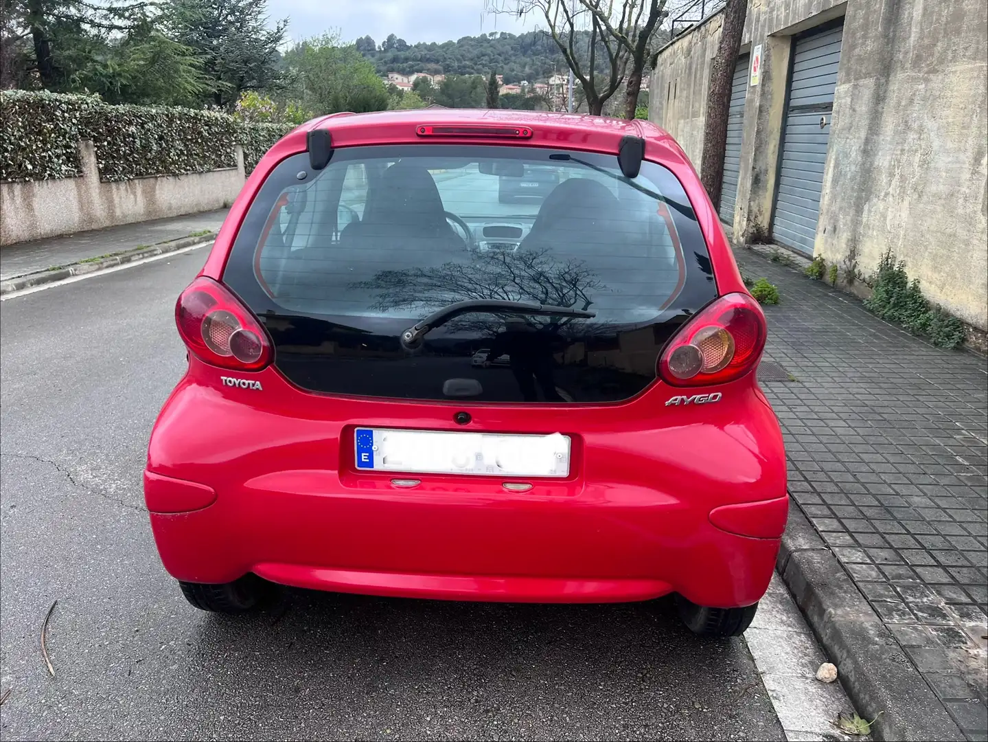 Toyota Aygo Aygo 1.4D Blue Blue Rojo - 2