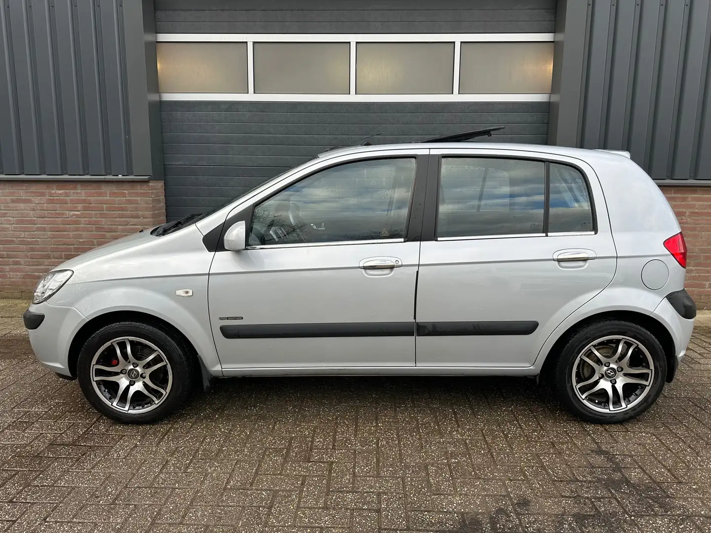 Hyundai Getz 1.4i First Edition nieuwe apk distributieriem Gris - 2