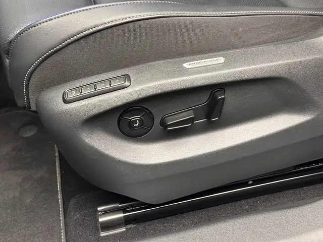 Volkswagen Tiguan view 16