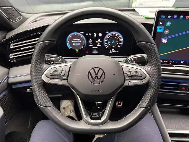 Volkswagen Tiguan view 18