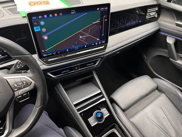 Volkswagen Tiguan view 22