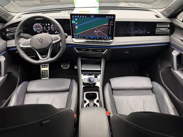 Volkswagen Tiguan view 13