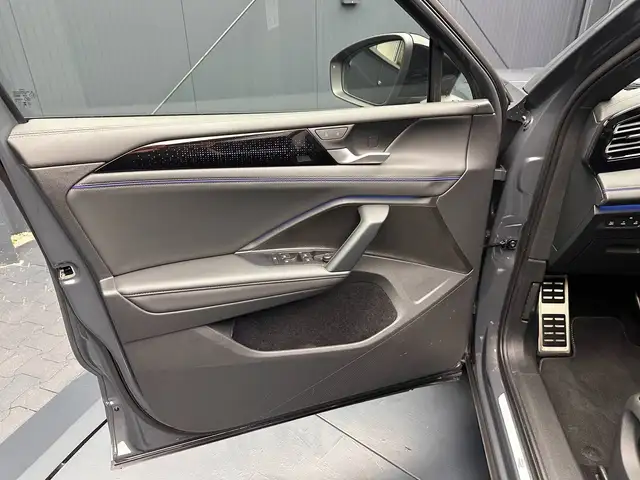 Volkswagen Tiguan view 14