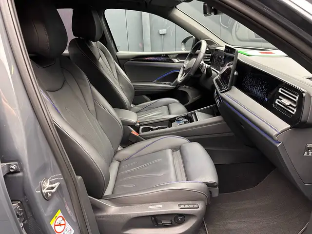 Volkswagen Tiguan view 11