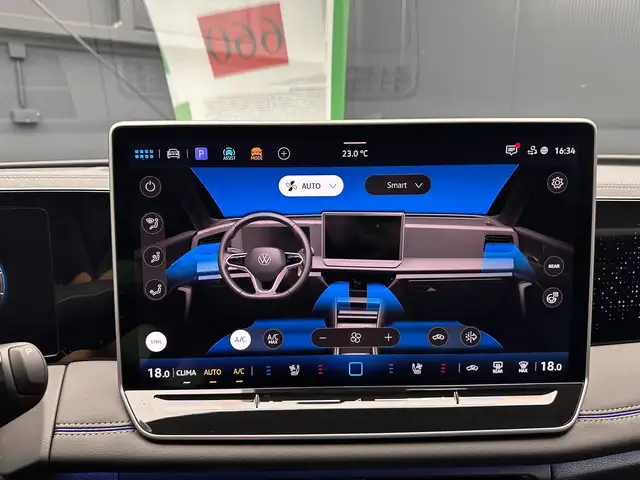 Volkswagen Tiguan view 24