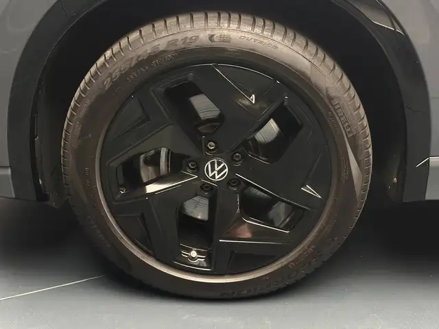 Volkswagen Tiguan view 9