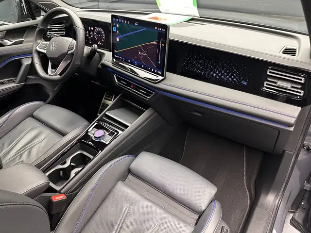 Volkswagen Tiguan view 12
