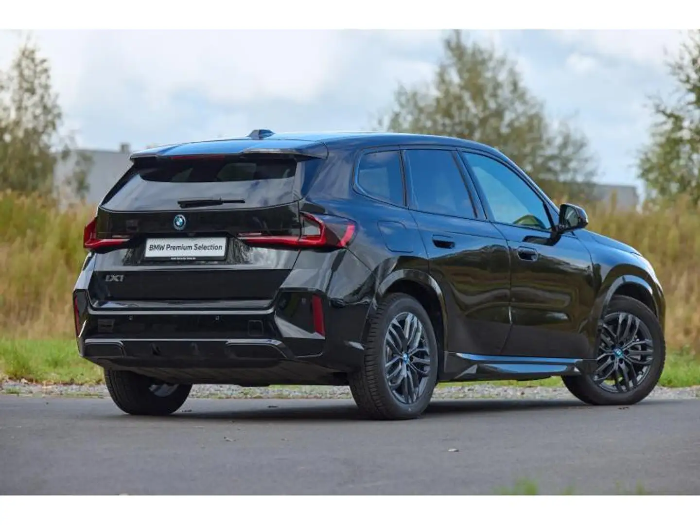 BMW iX1 xDrive30 Negro - 2