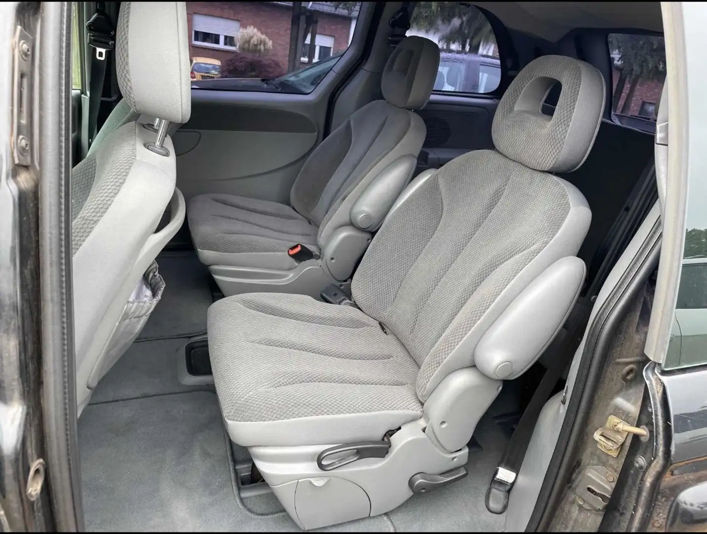 Chrysler Voyager Comfort 2.8 CRD Autom.+6 SITZE+TÜV NEU Schwarz - 1