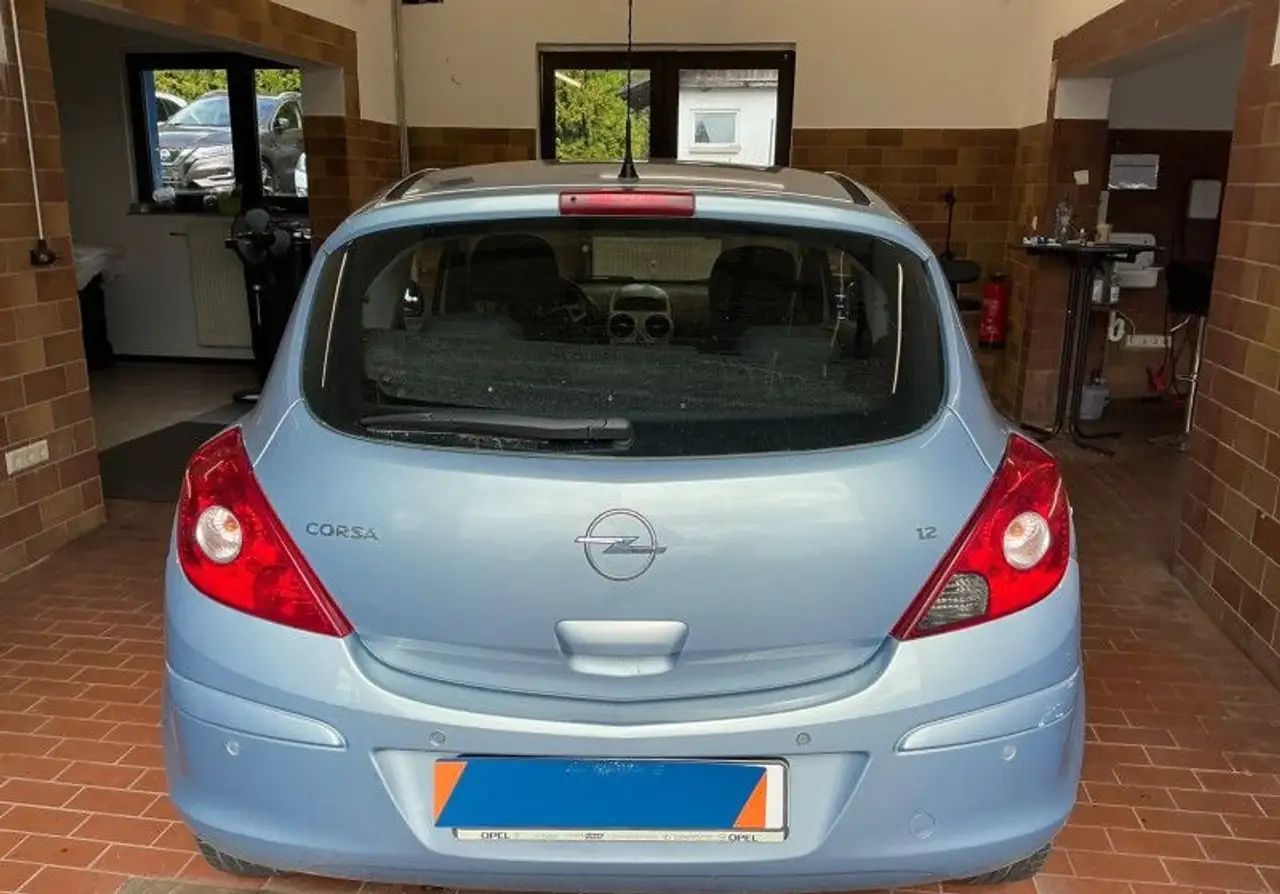 Opel Corsa Corsa Van — photo 4