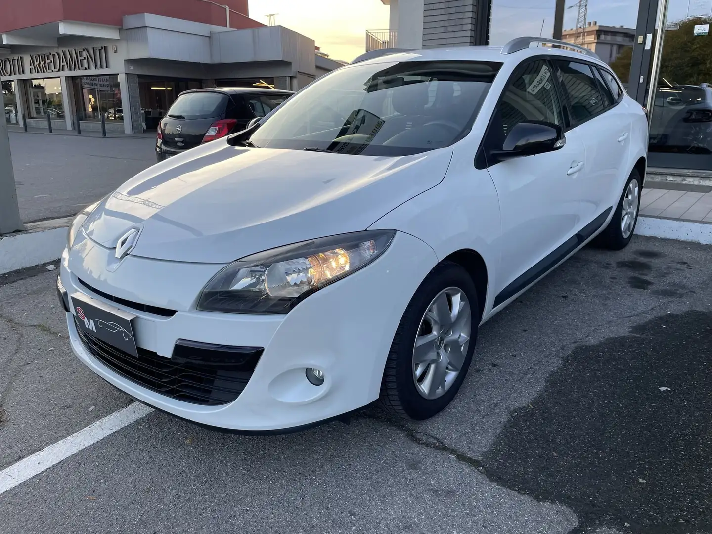 Renault Megane Megane 3a serie SPORTOUR Blanc - 2
