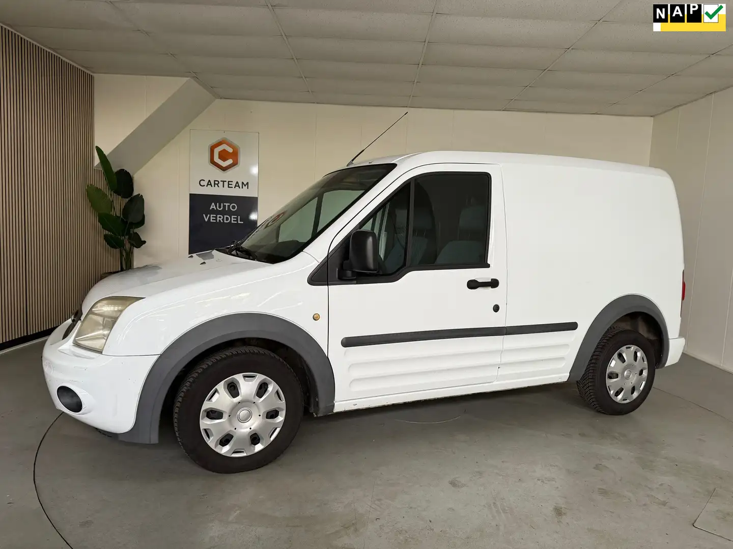 Ford Transit Connect T200S 1.8 TDCi Trend Airco, Navigatie Alb - 1