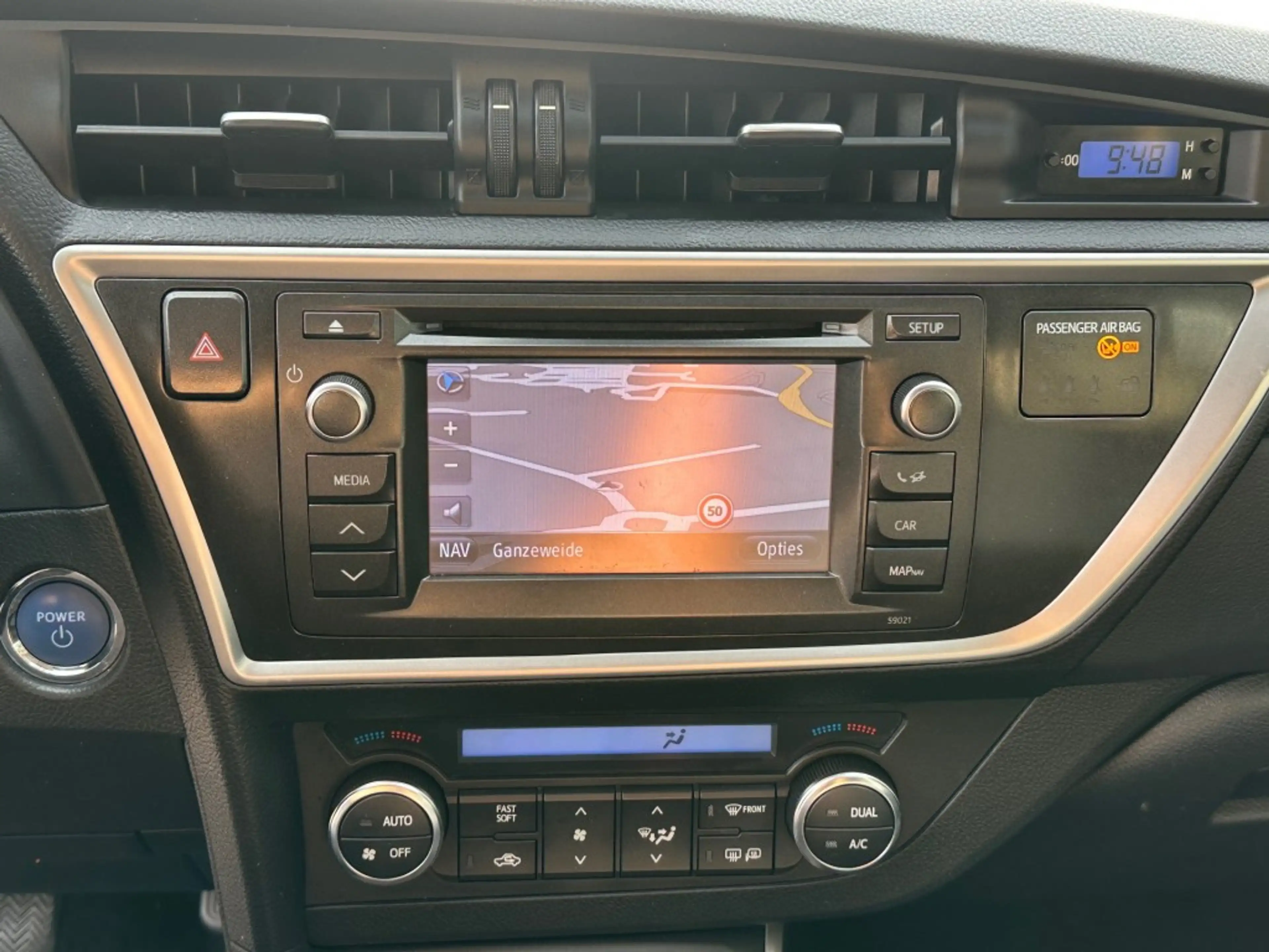 Toyota Auris 1.8 Hybrid Executive Automaat Telefoon Camera Crui — photo 17