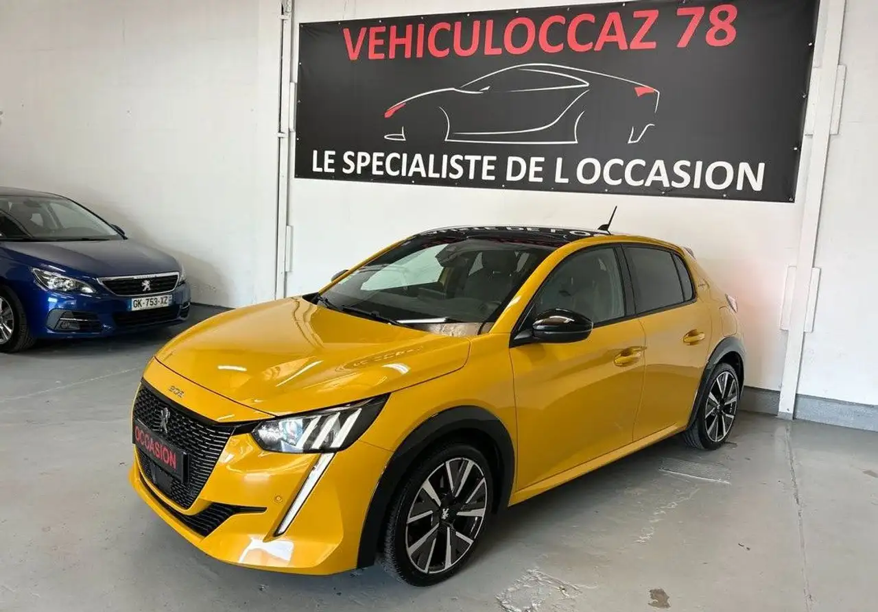 Peugeot 208 1.2 100 cv gt line camera 08-2020 4x