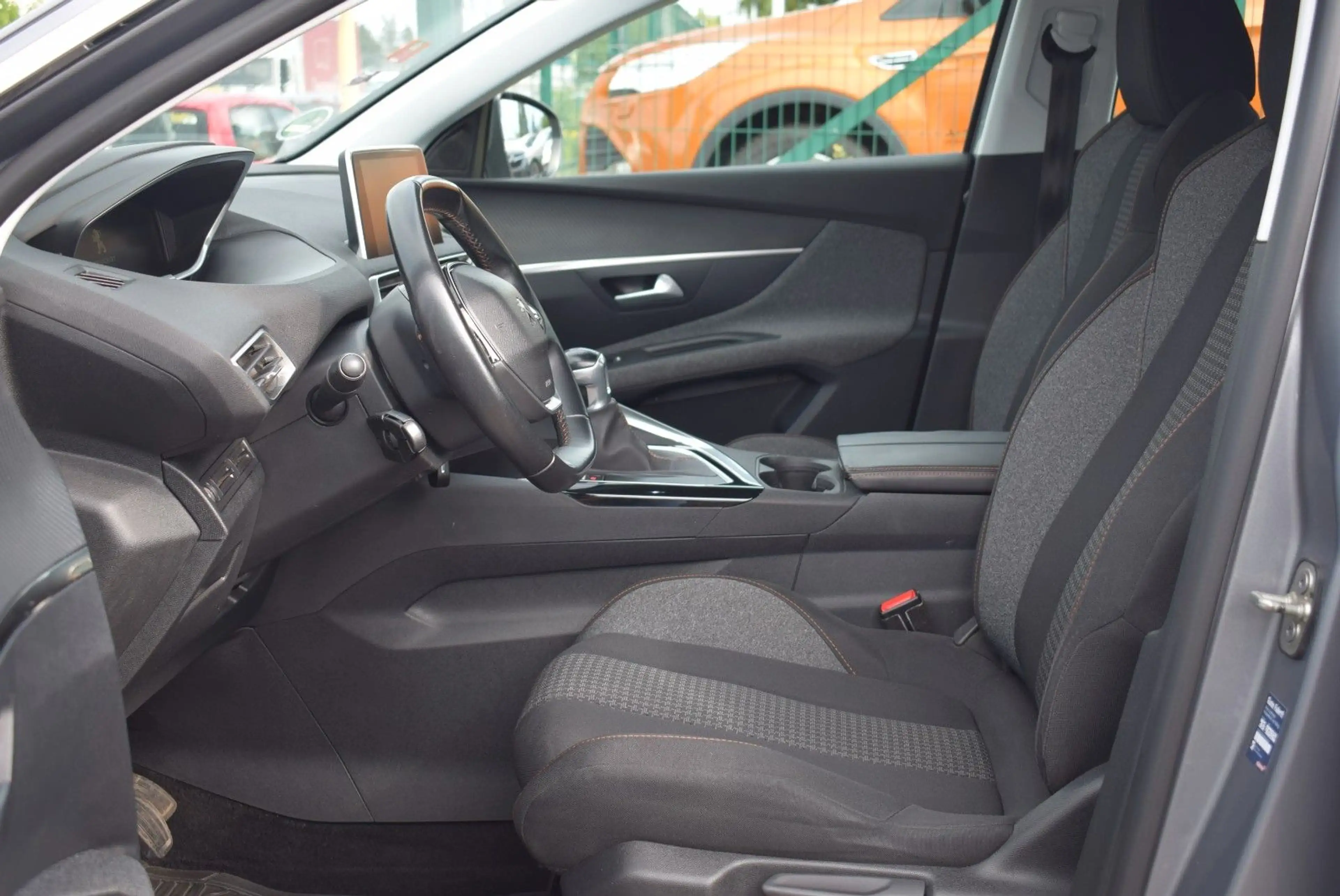 Peugeot 3008 Active — photo 10