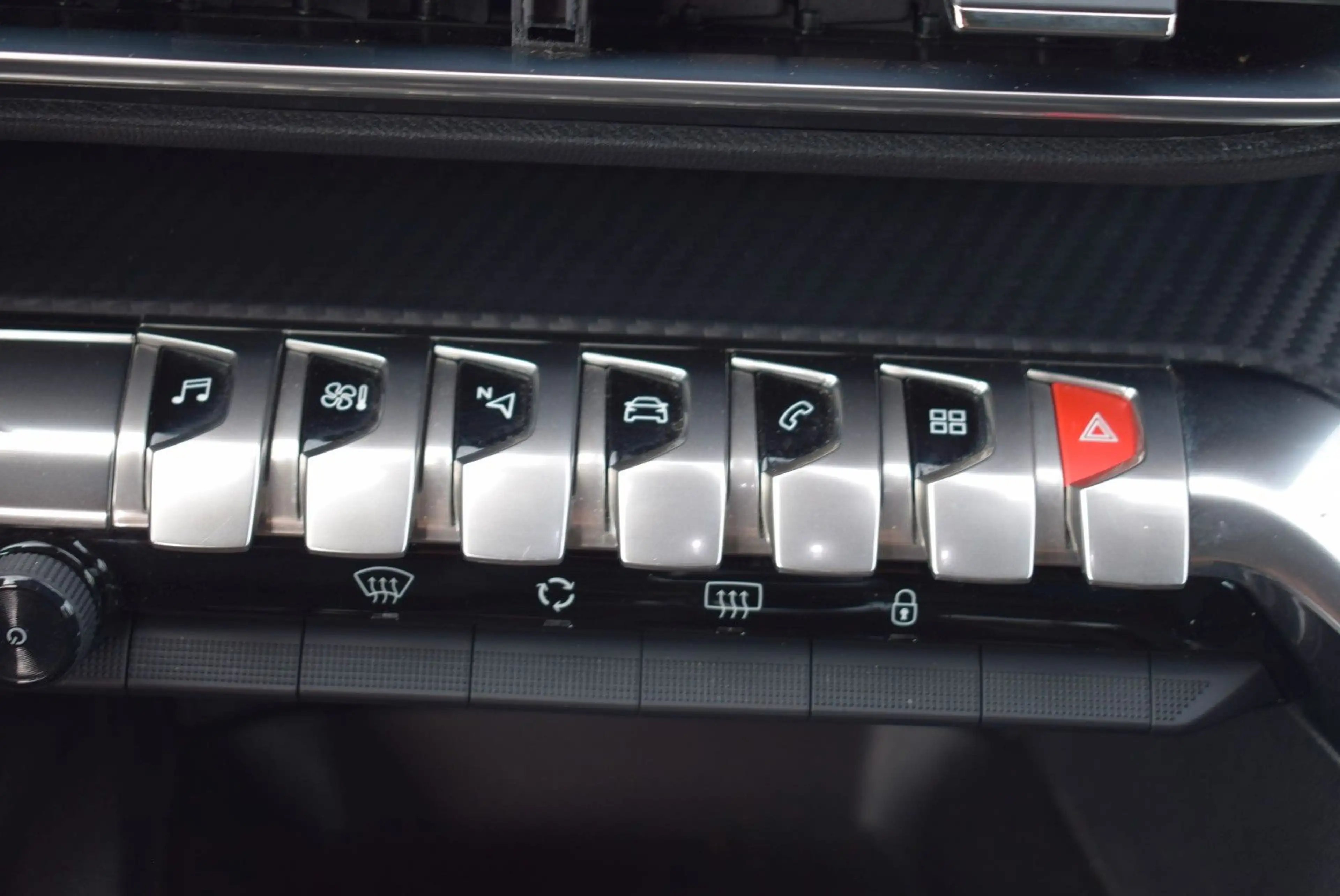 Peugeot 3008 Active — photo 13