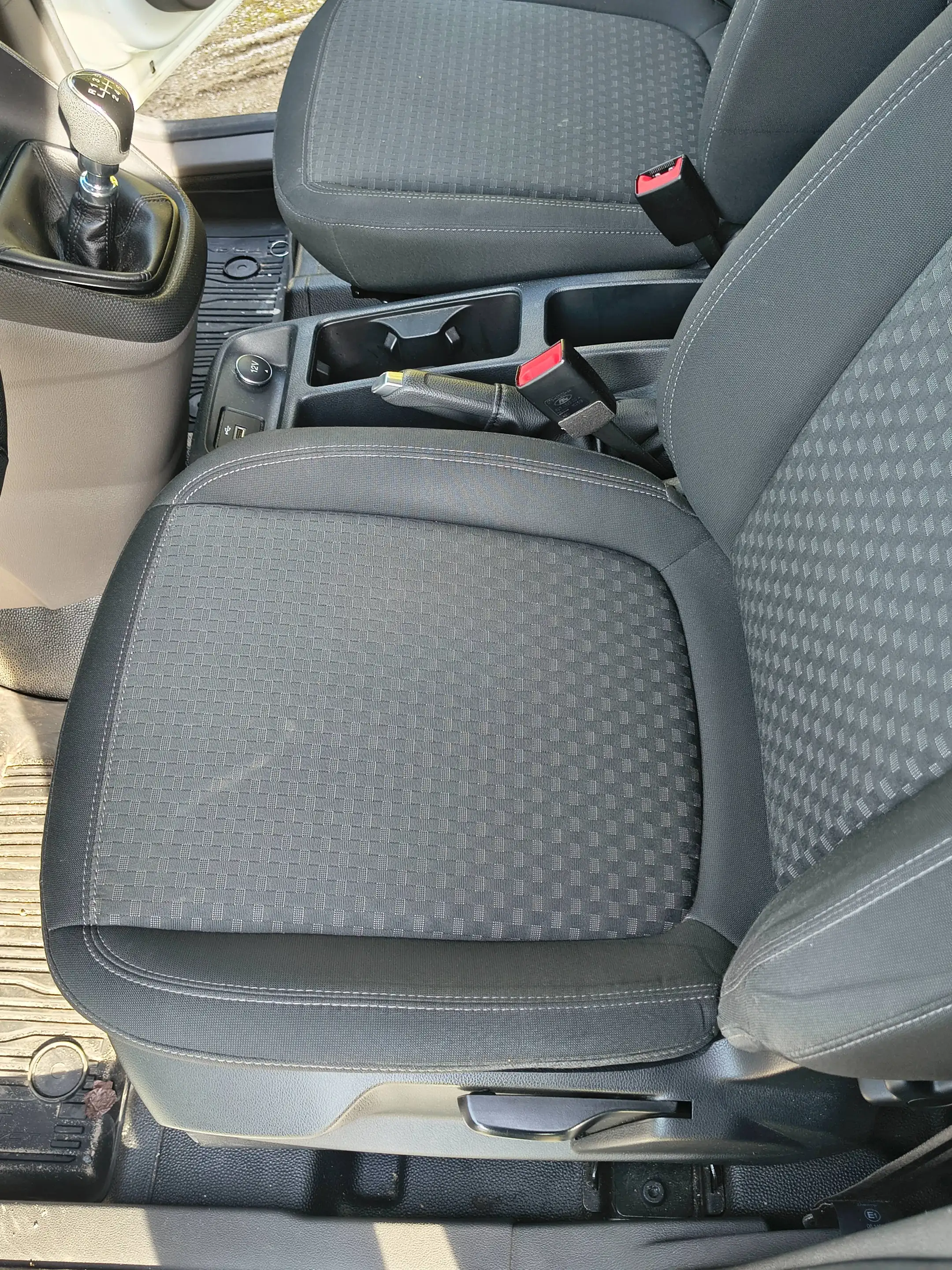 Ford Transit Connect Kasten Trend mit Laderampe Klimaanlage — photo 15