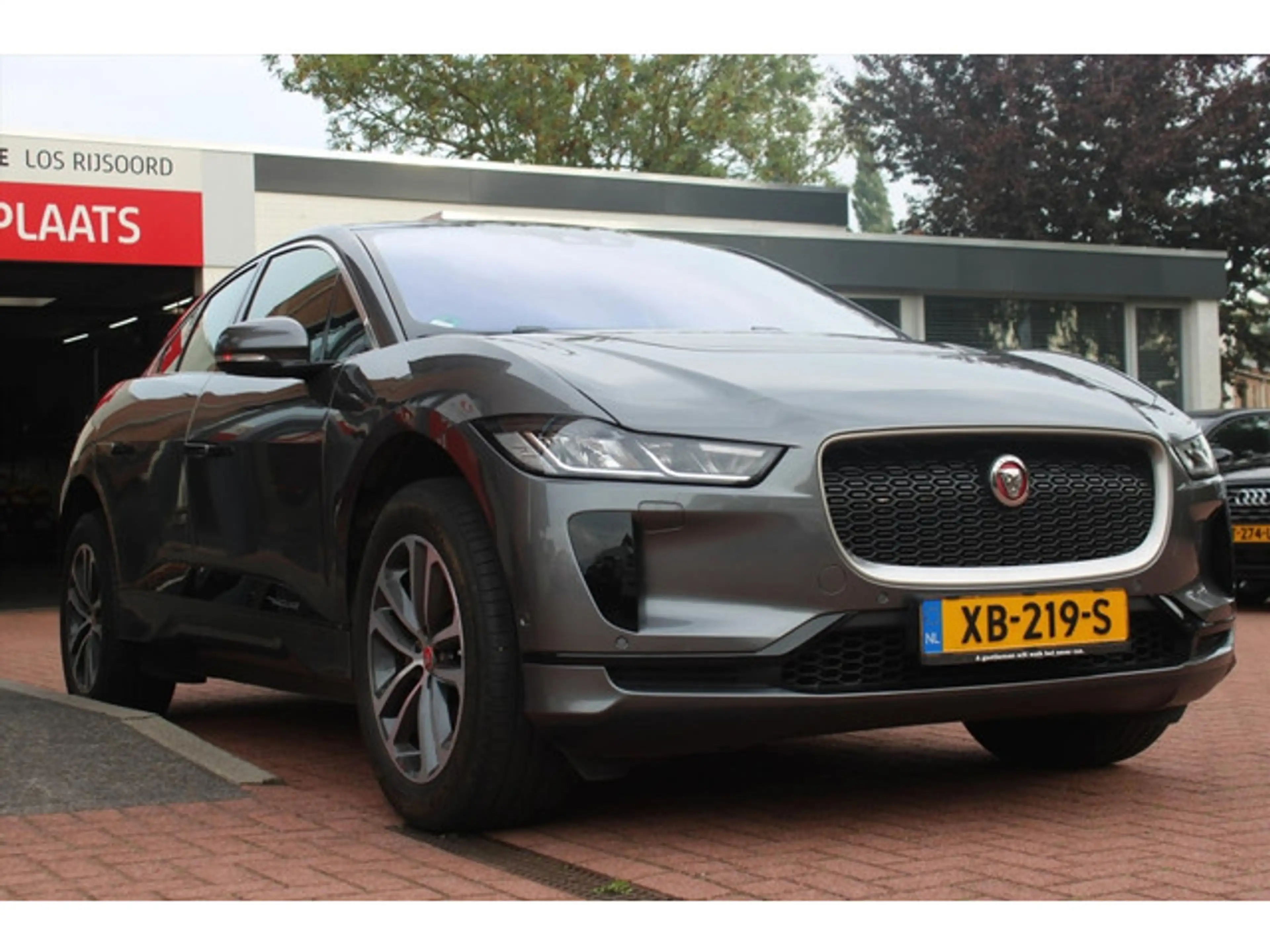 Jaguar I-Pace EV400 90kWh | Panorama | Luchtvering | Camera | St — photo 6