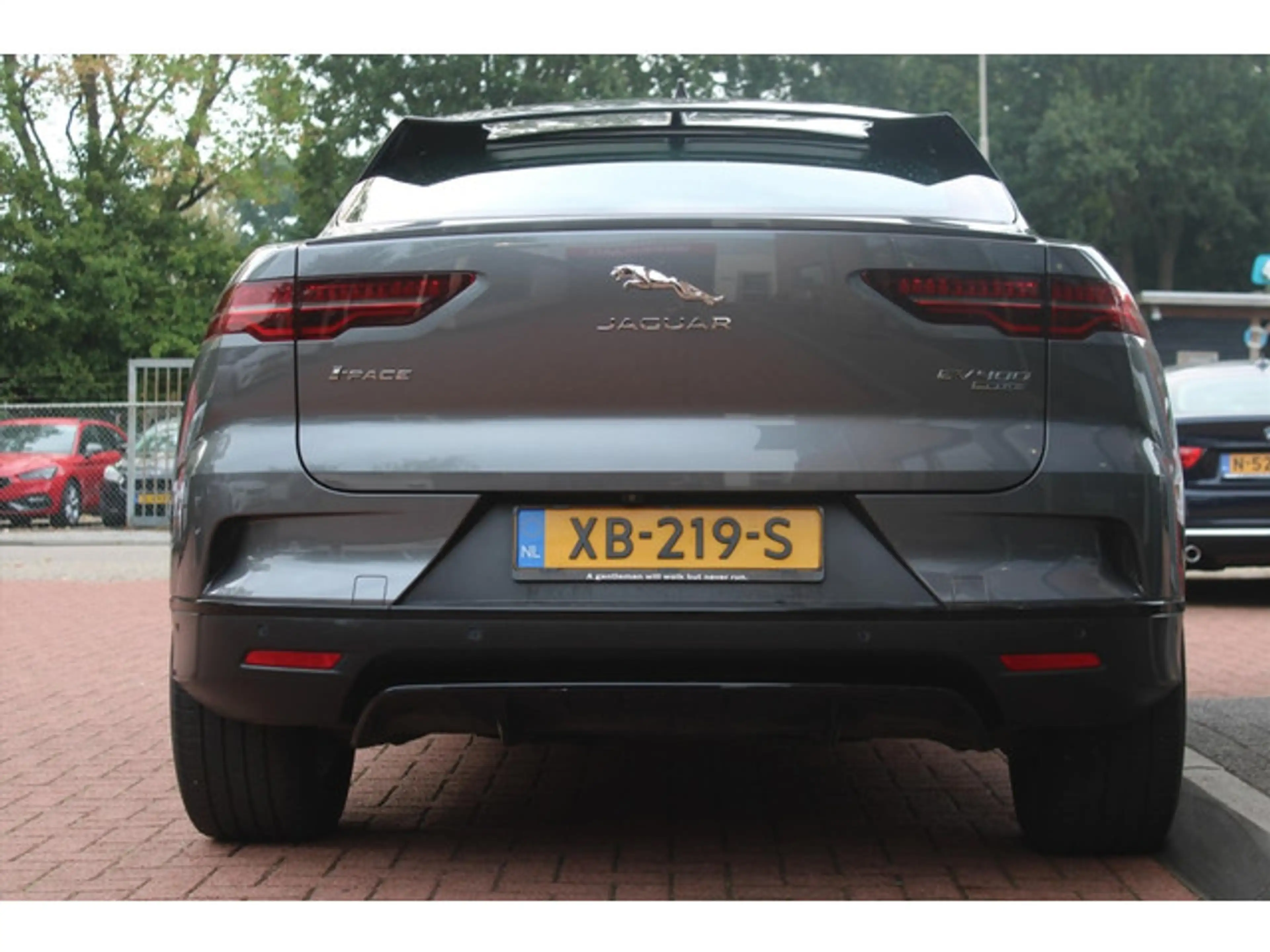 Jaguar I-Pace EV400 90kWh | Panorama | Luchtvering | Camera | St — photo 4