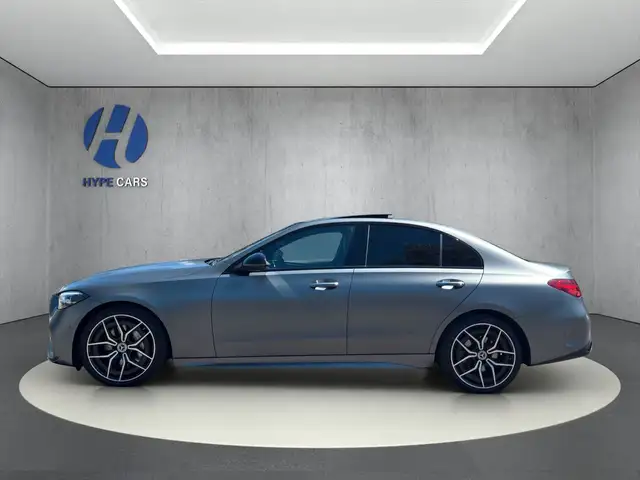 Mercedes-Benz C-Class view 6