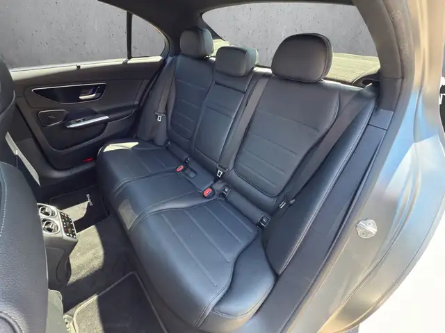 Mercedes-Benz C-Class view 13
