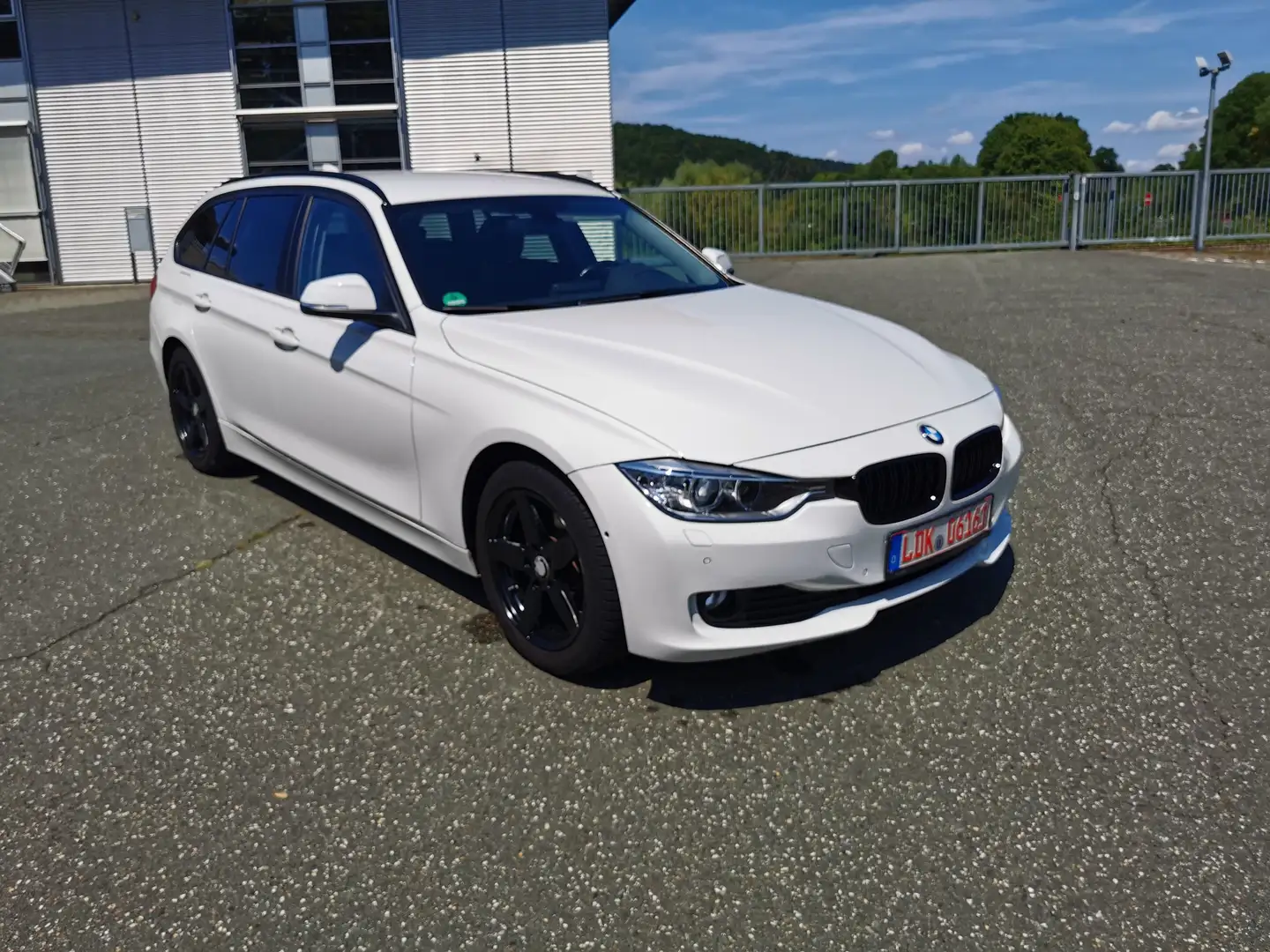 BMW 318 318d Touring (F31) Wit - 1