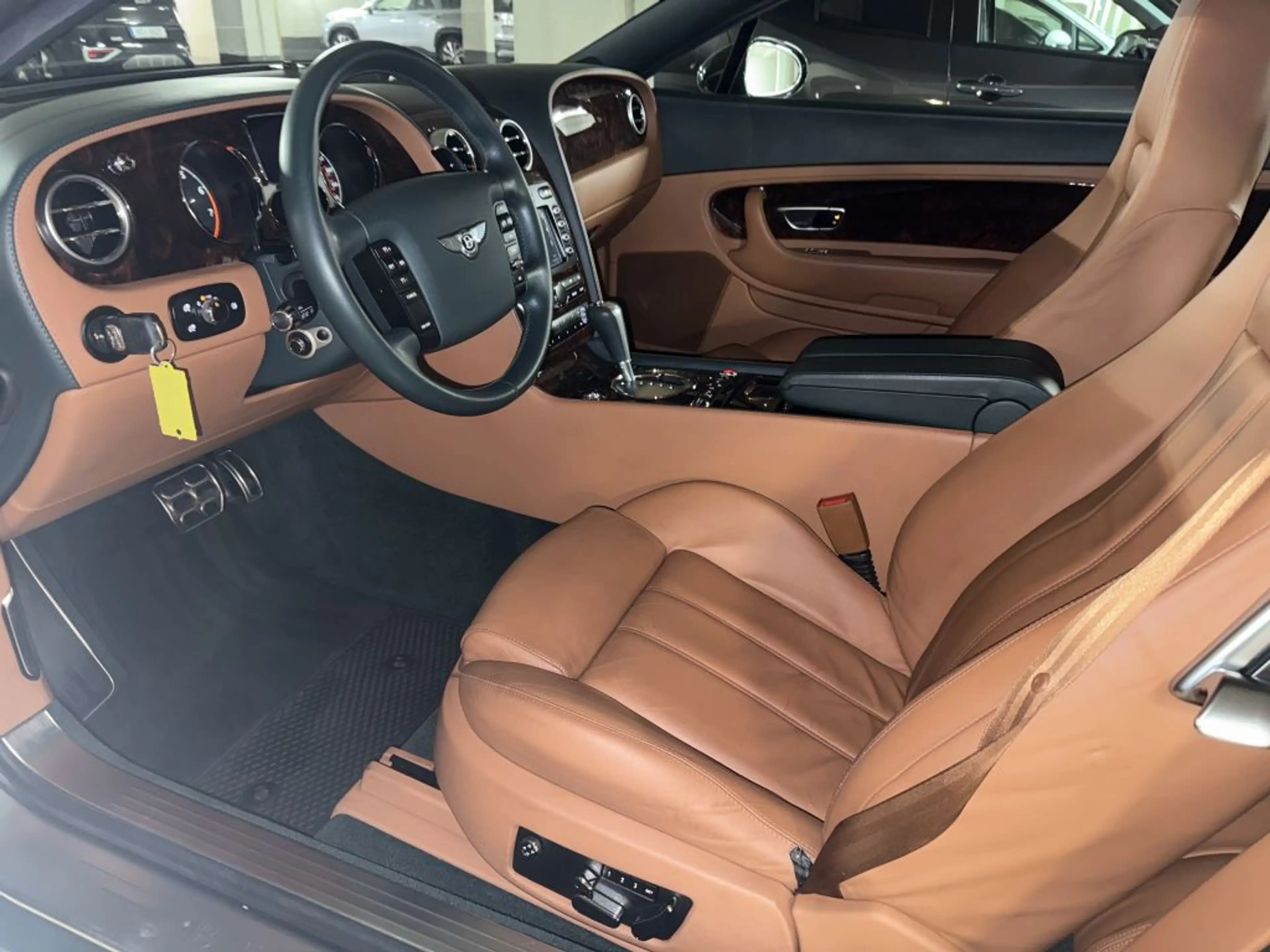 Bentley Continental GT 6.0 W12 Mulliner-Felgen,Unfallfrei,Luft,Leder — photo 9