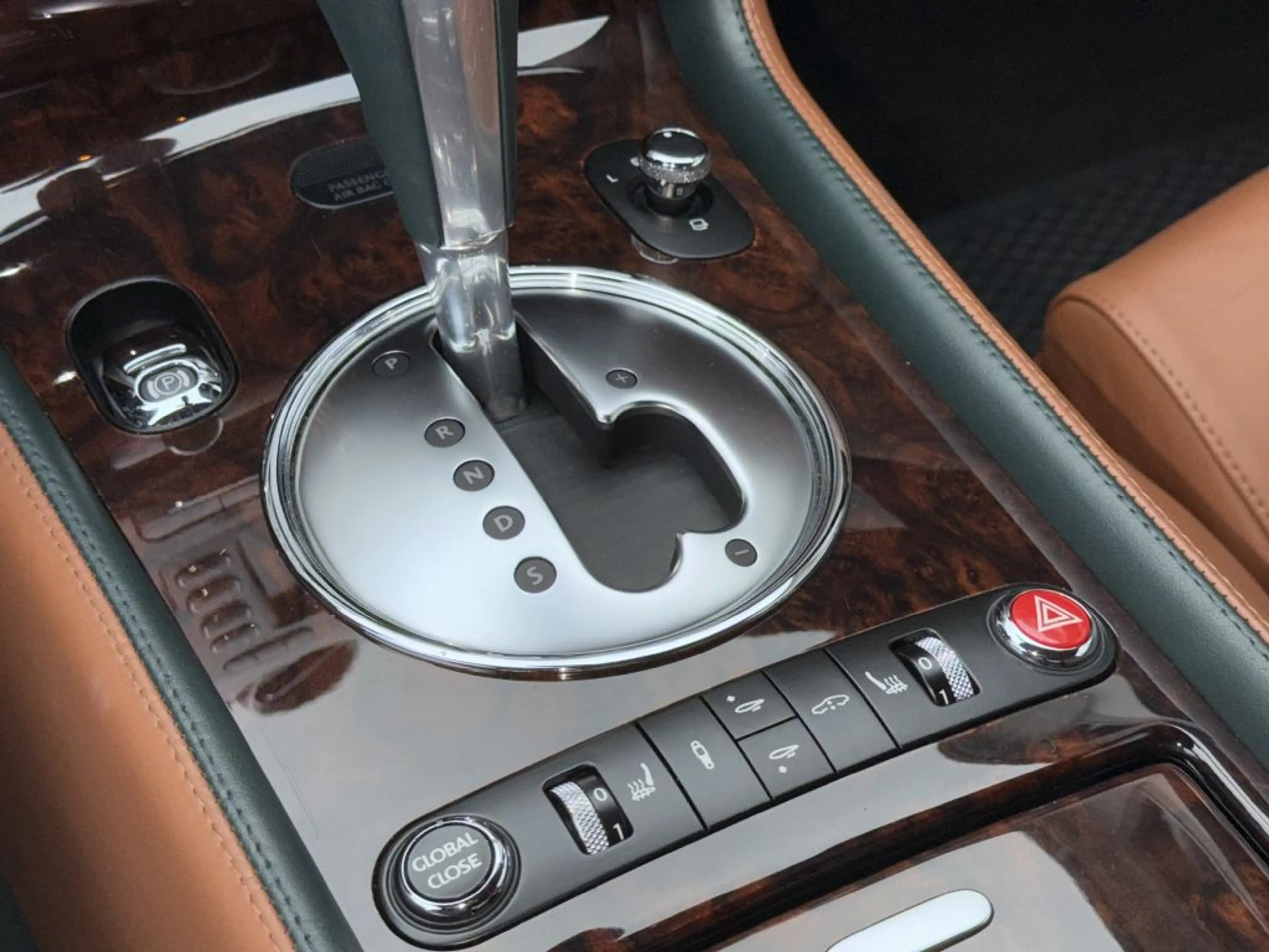 Bentley Continental GT 6.0 W12 Mulliner-Felgen,Unfallfrei,Luft,Leder — photo 14
