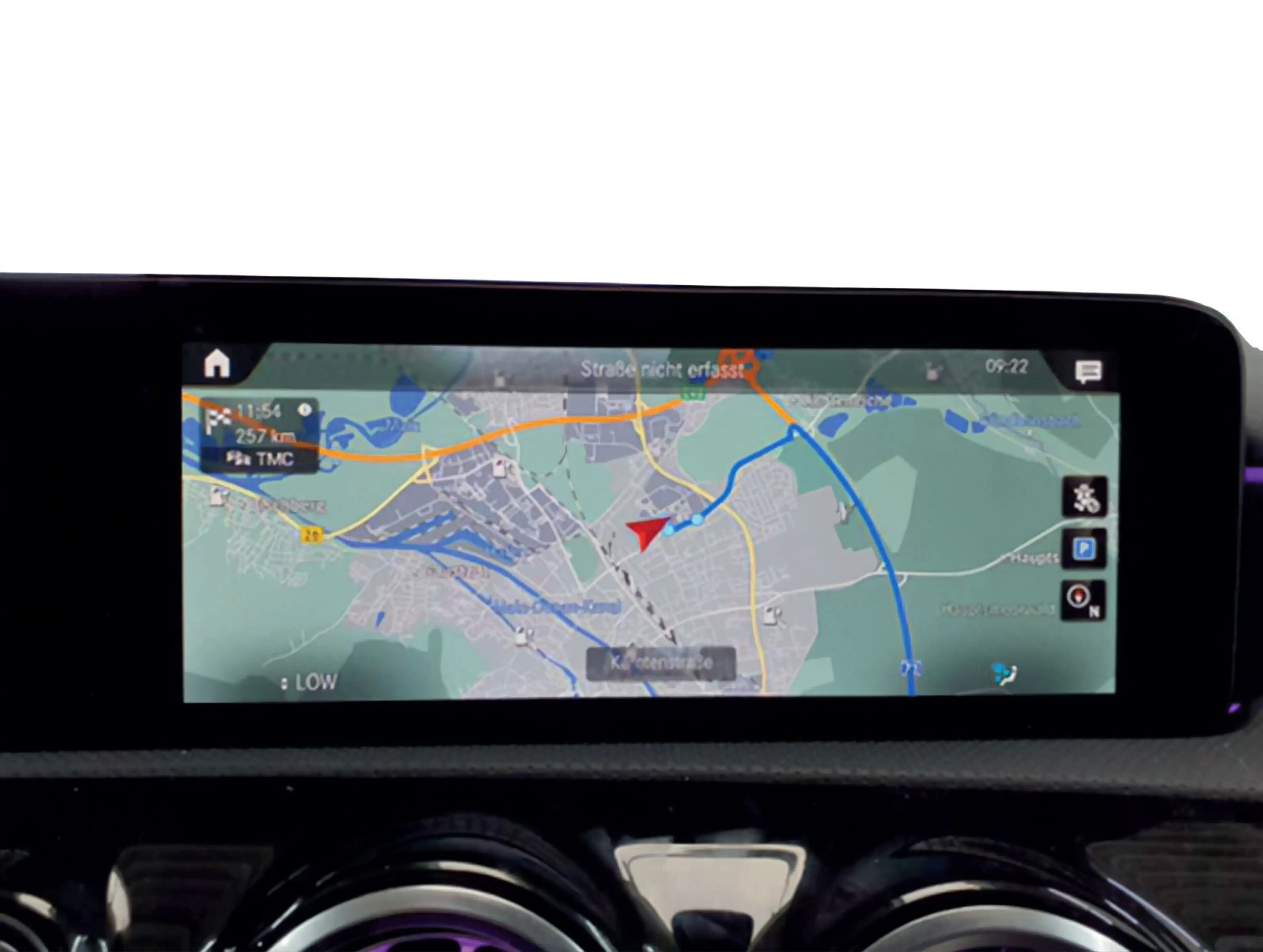 Mercedes-Benz A 250 e Limousine +Navi+Burmester+Carplay — photo 8