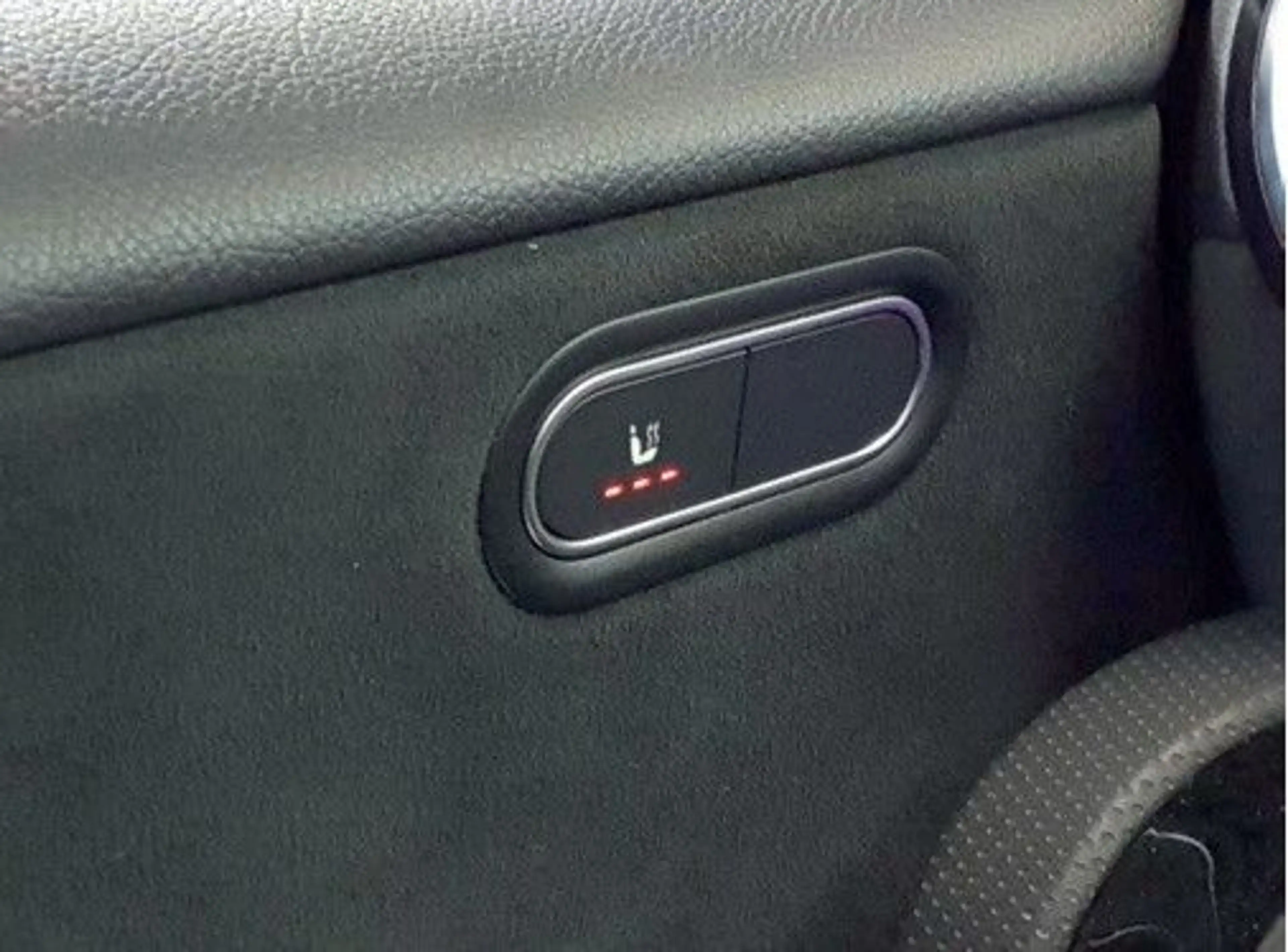 Mercedes-Benz A 250 e Limousine +Navi+Burmester+Carplay — photo 10