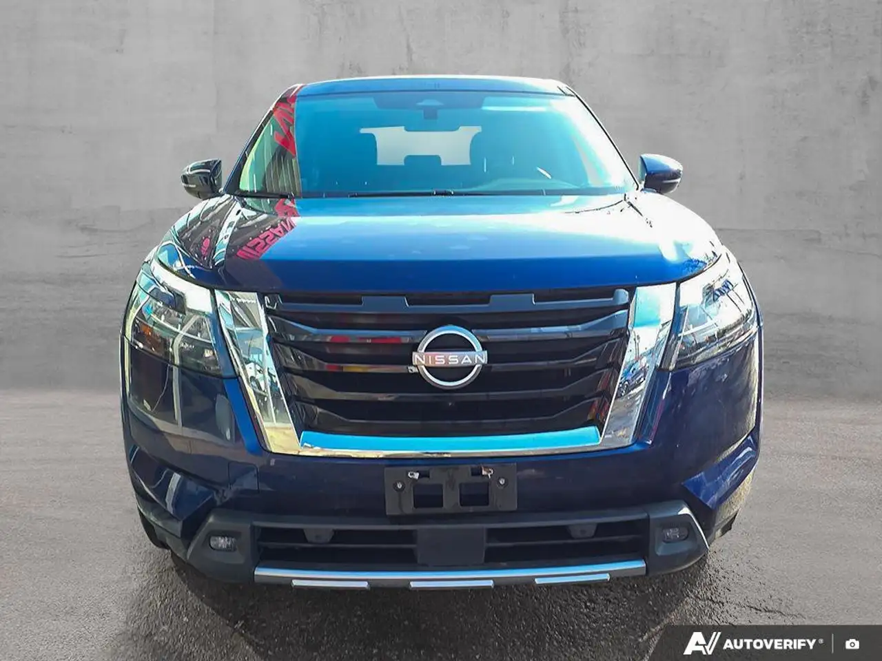 Nissan Pathfinder снимка Nissan Pathfinder